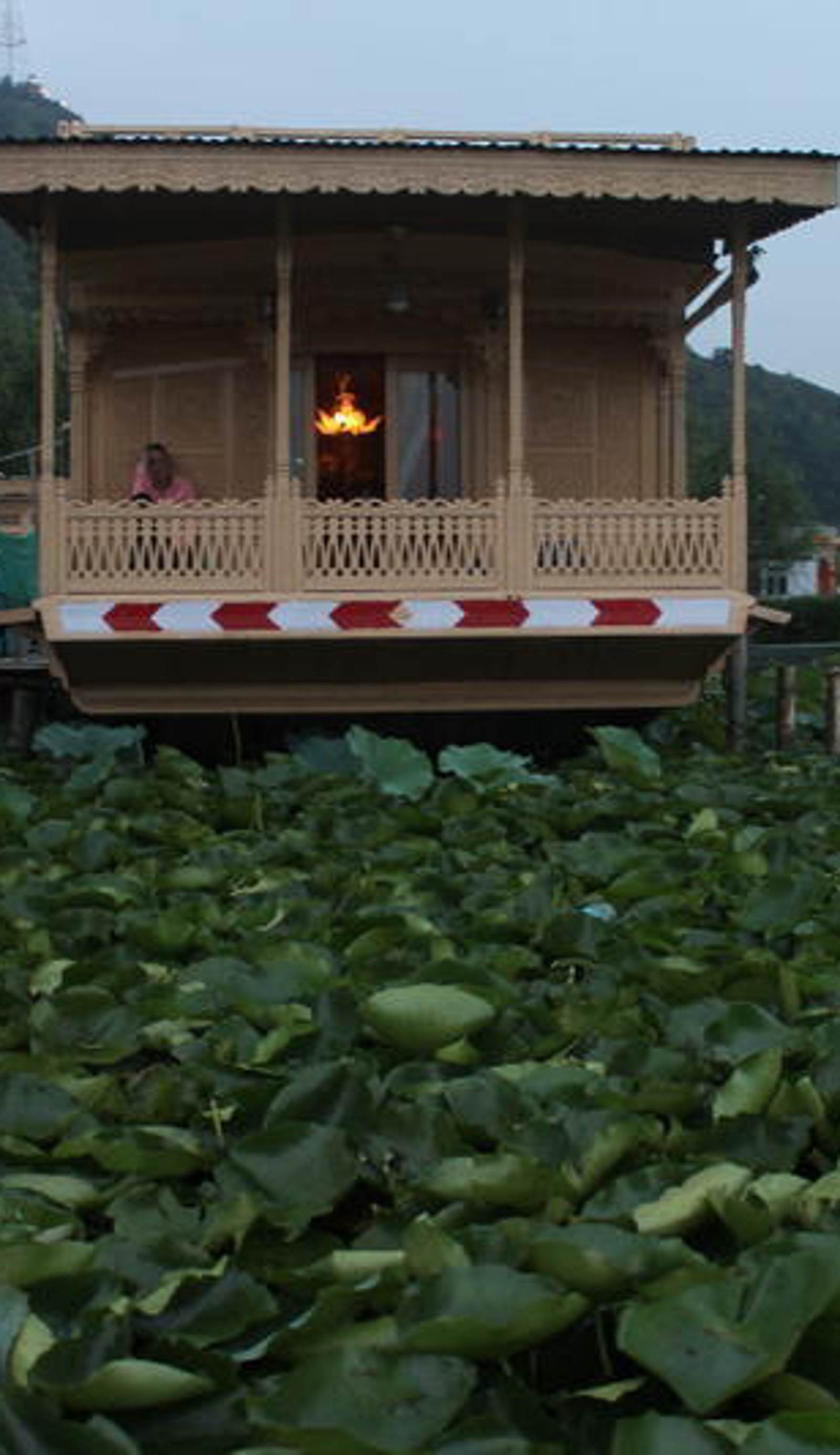 Lala Rukh Houseboats