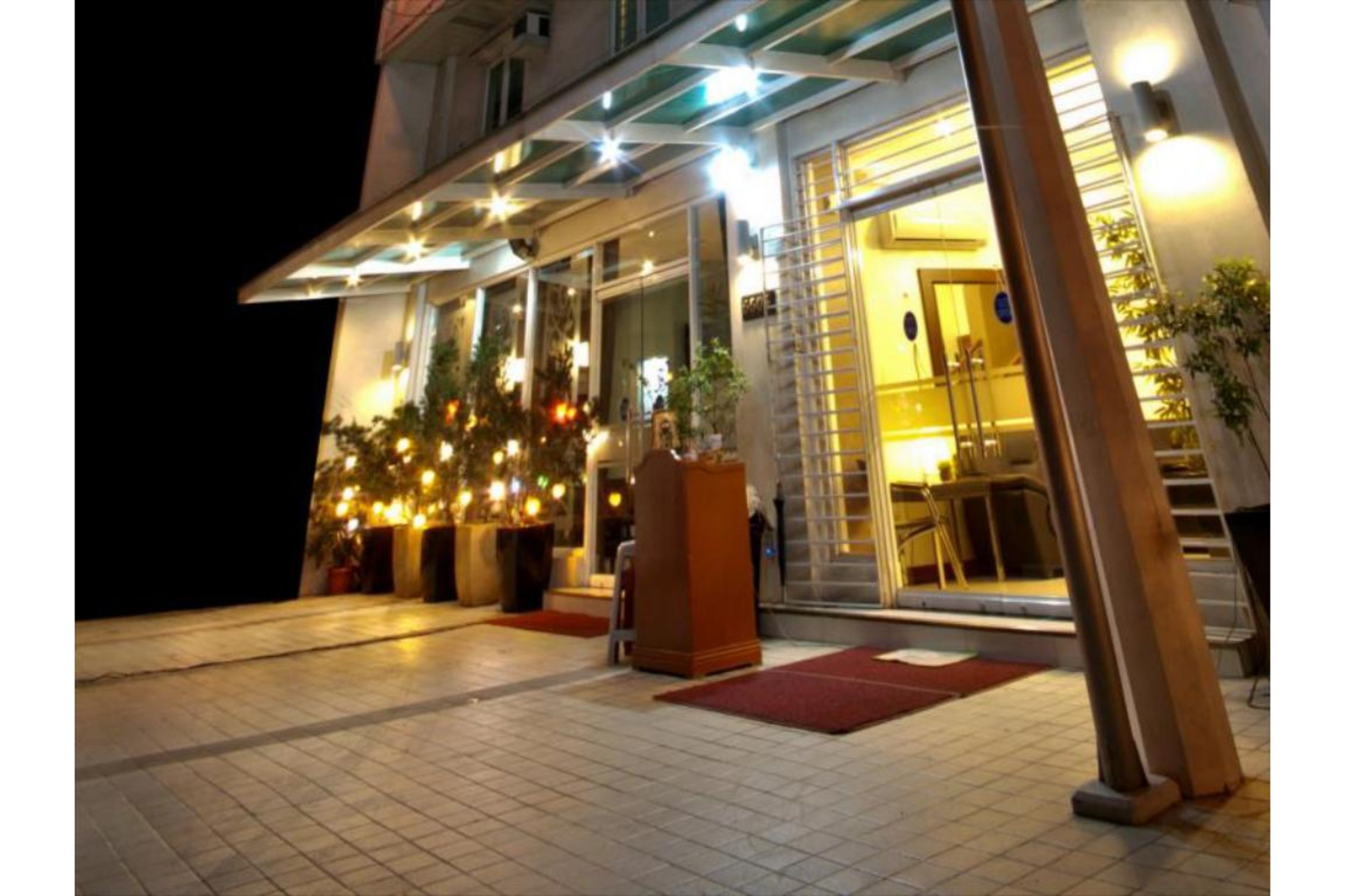Townhouse OAK Avitel Hotel