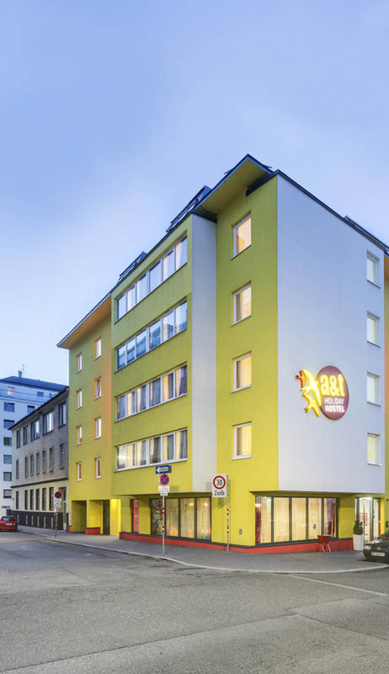 A&T Hotel and Hostel