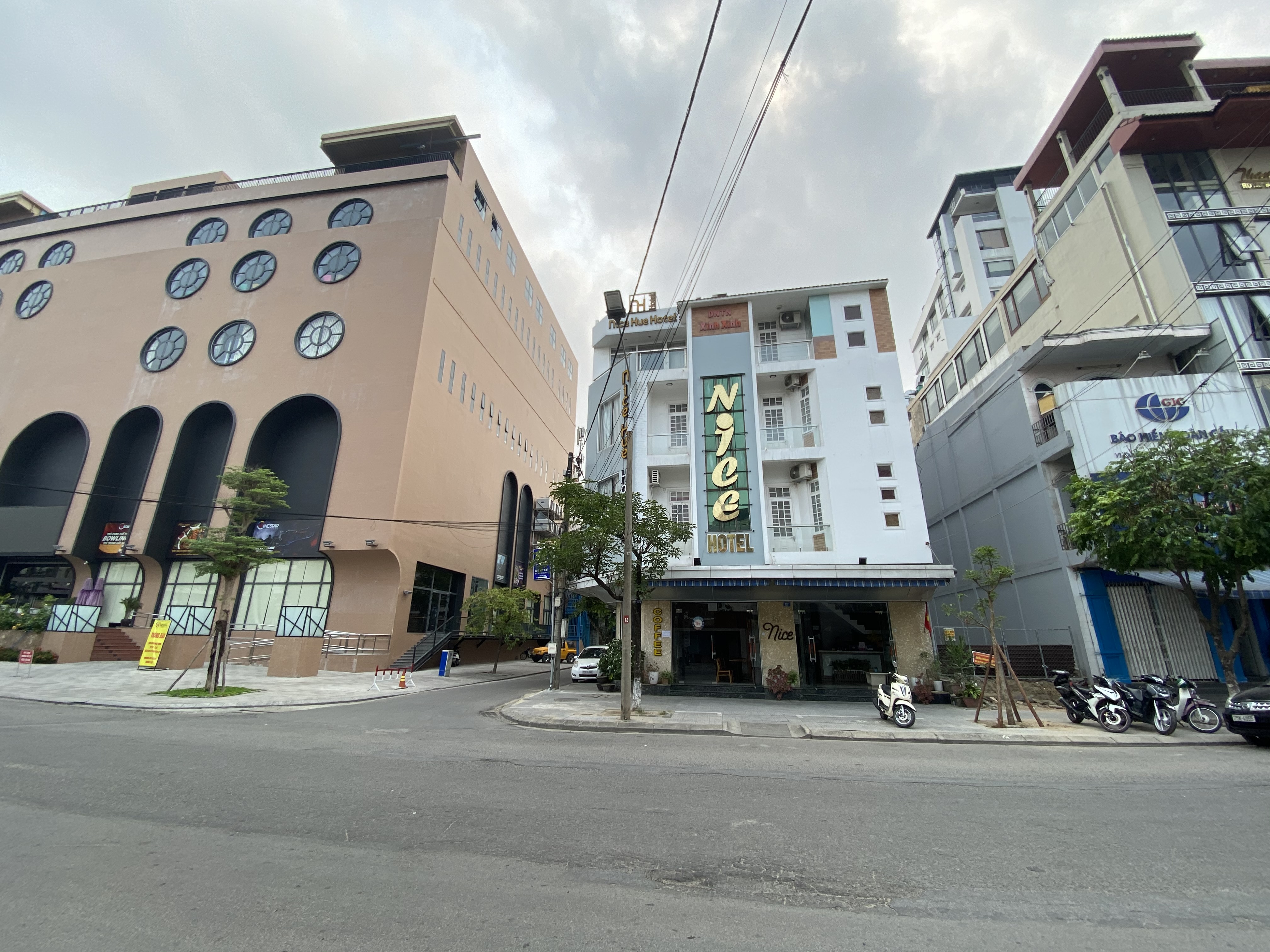 Nice Hue Hotel