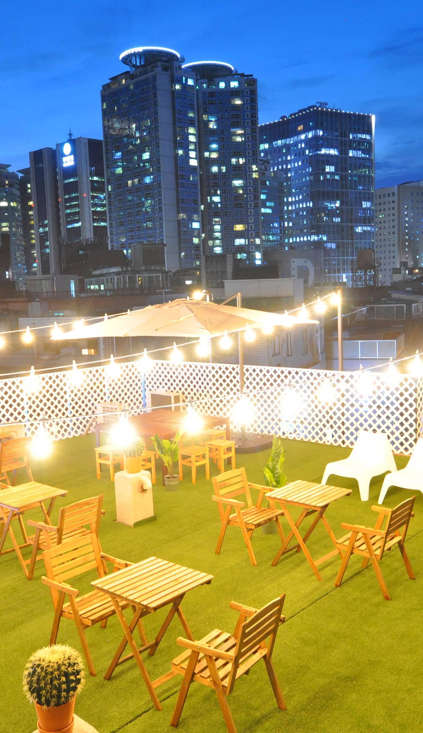 OYO Rooftop Hostel