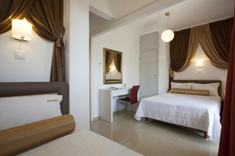 Metropolis Hotel