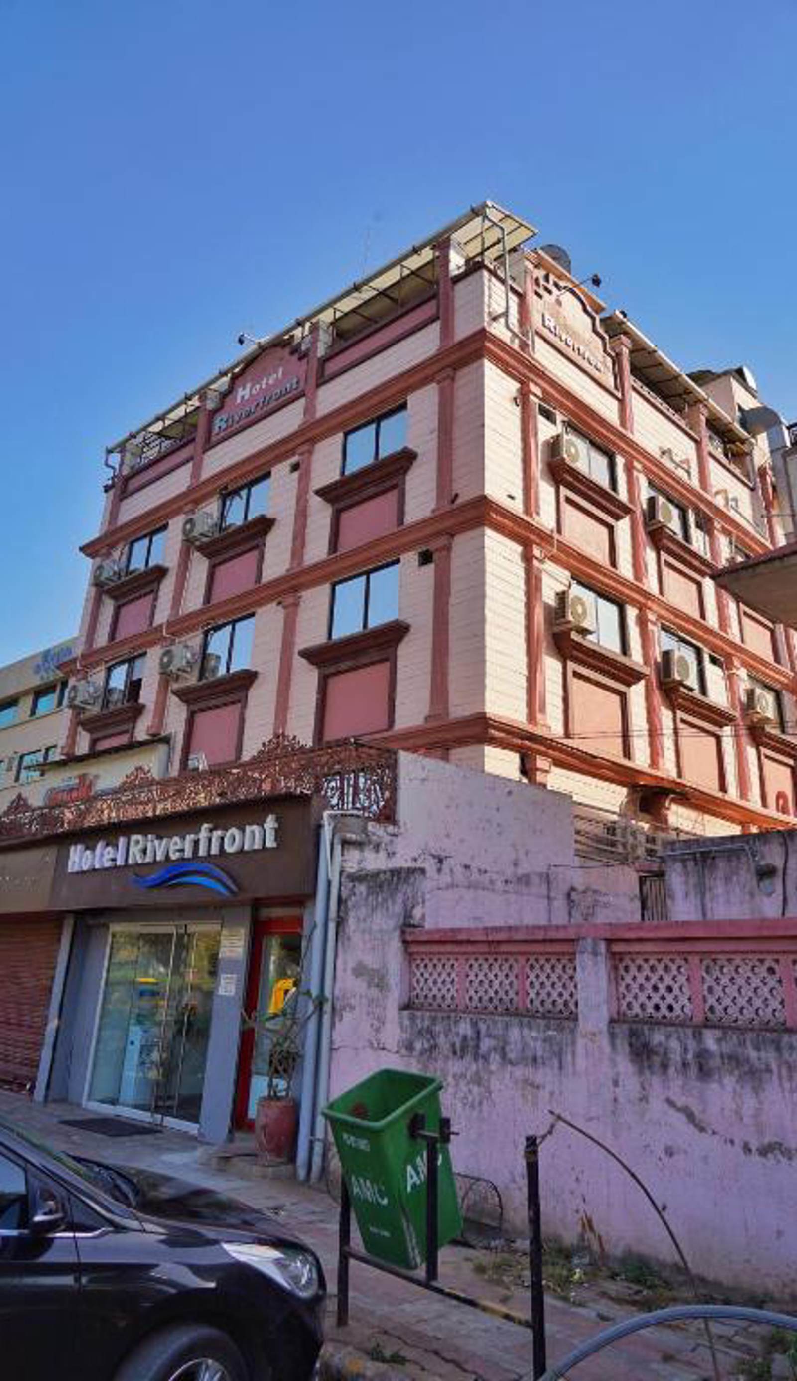 Hotel Riverfront