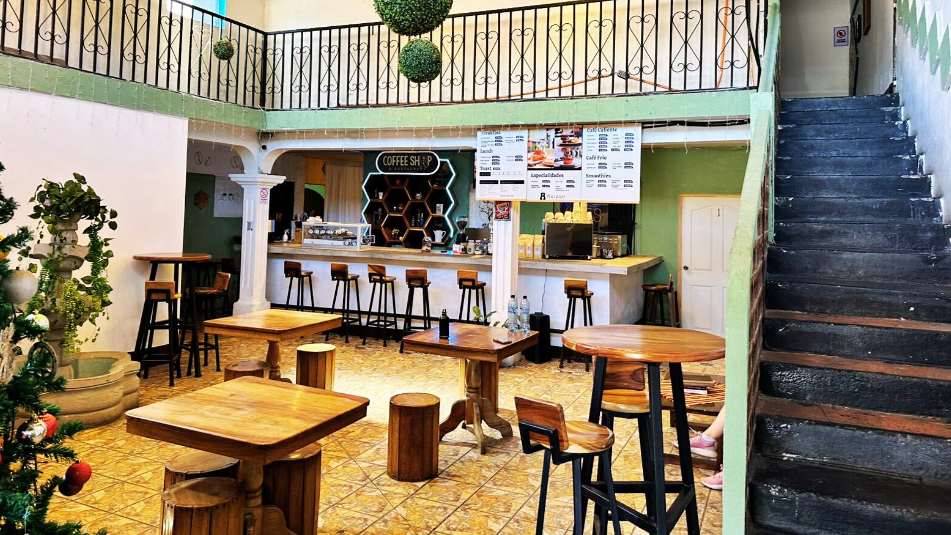 Neizan Hotel