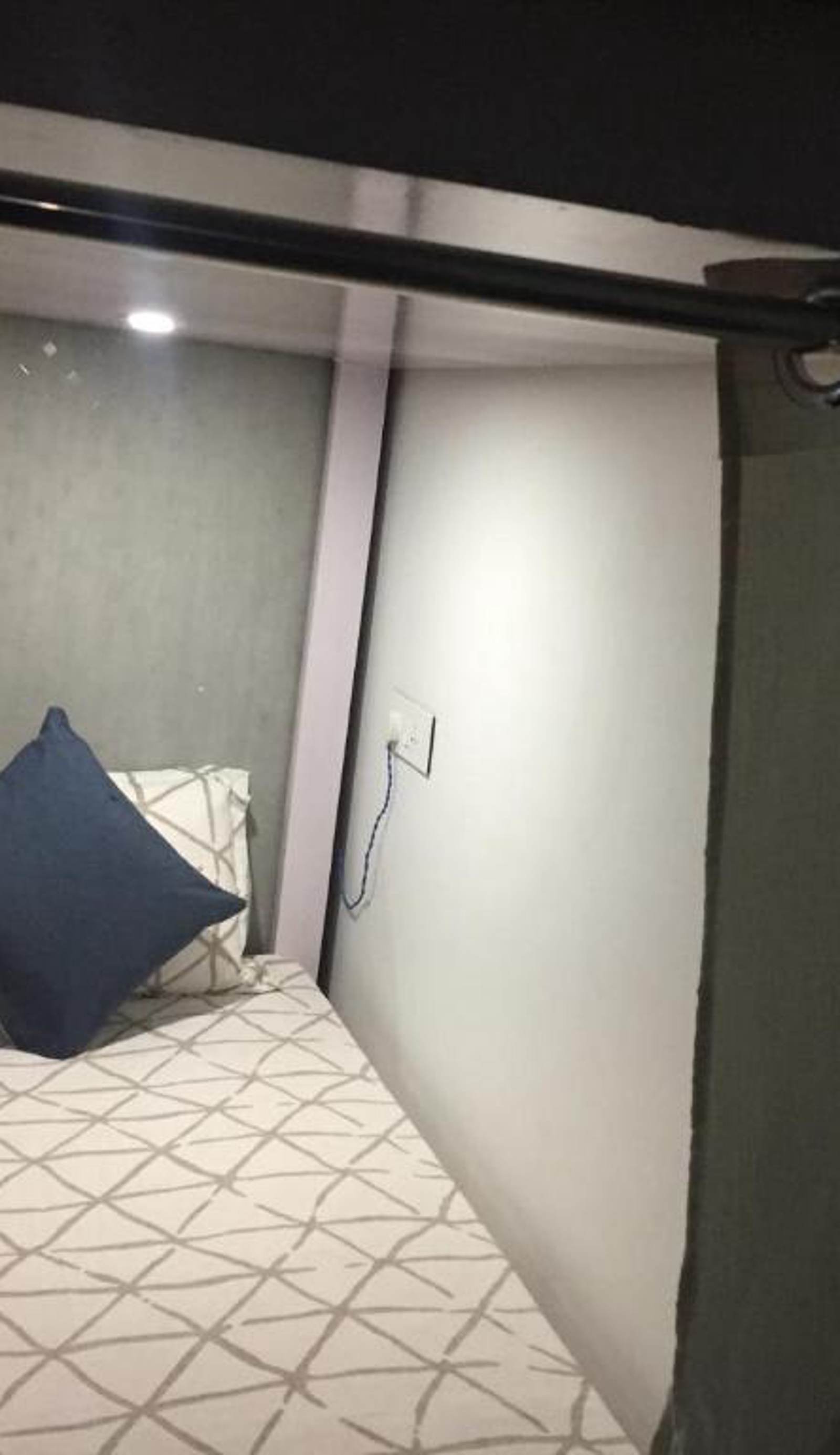 Sleepy Sam - The Travellers Hostel