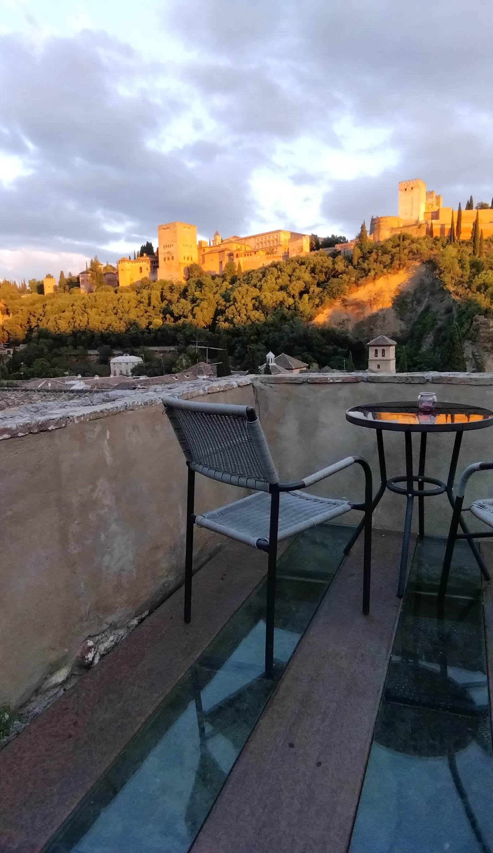 Apartamentos Alhambra