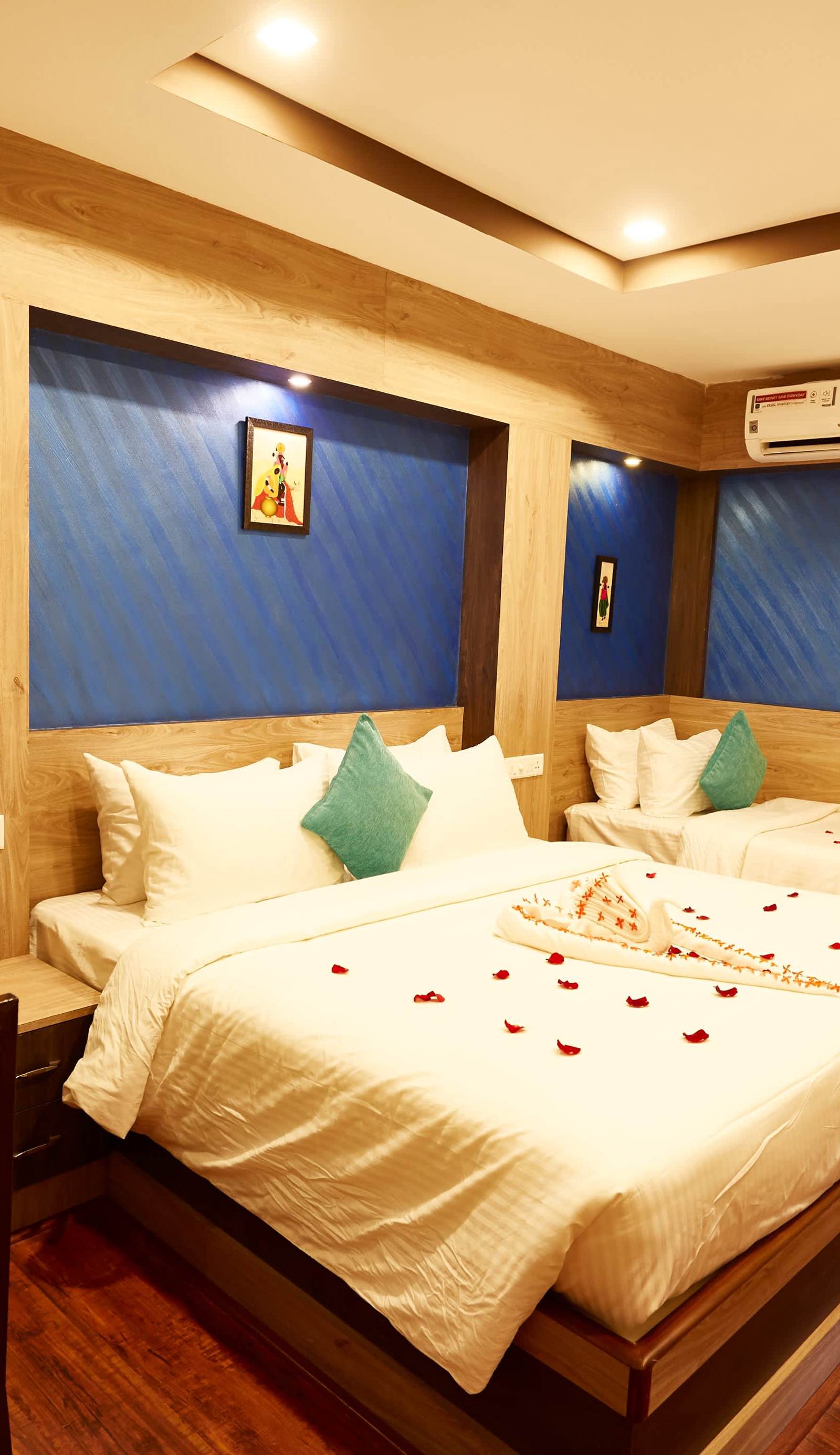 Hotel Ramtel Inn