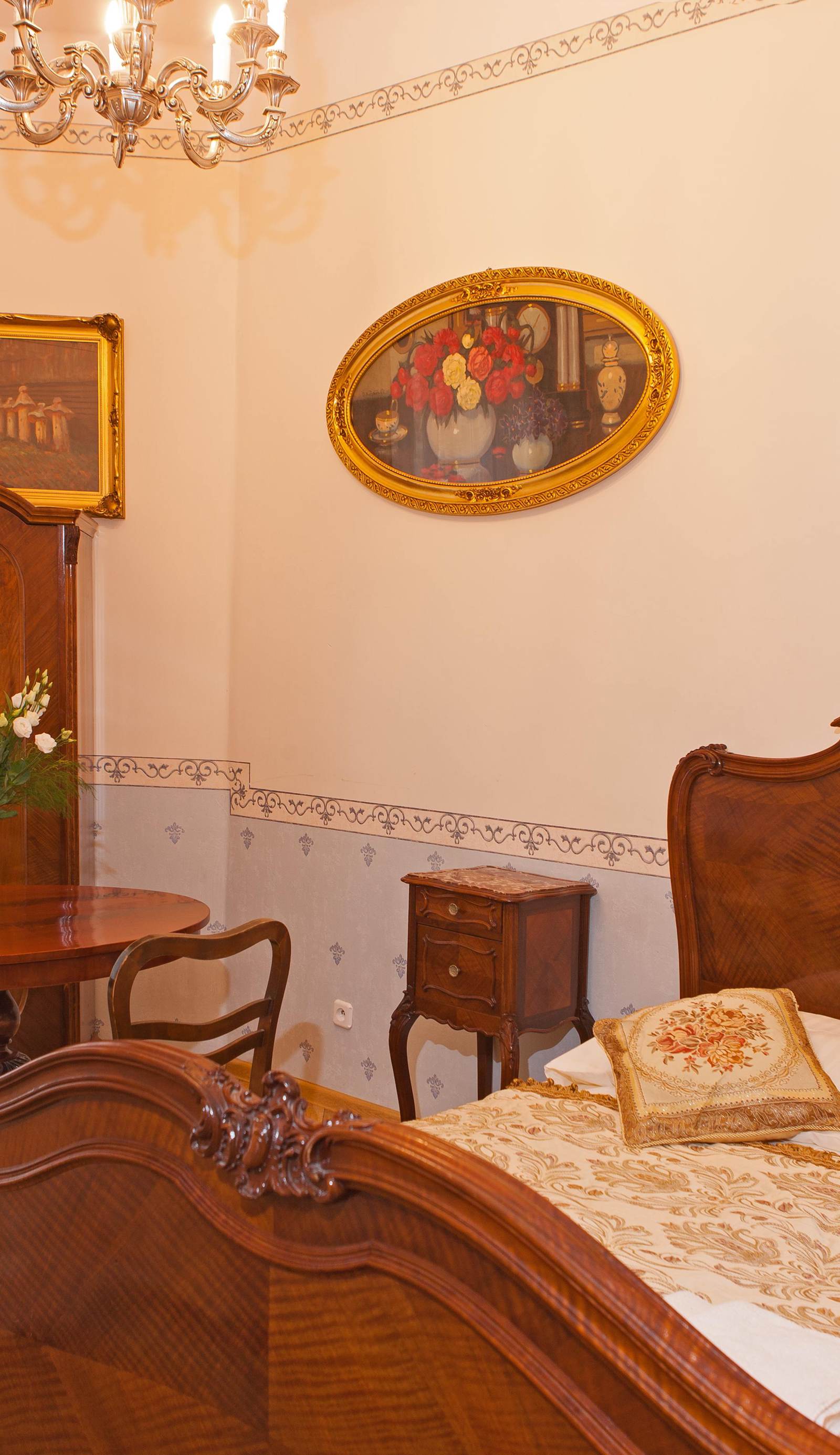 Metropolitan Apartments