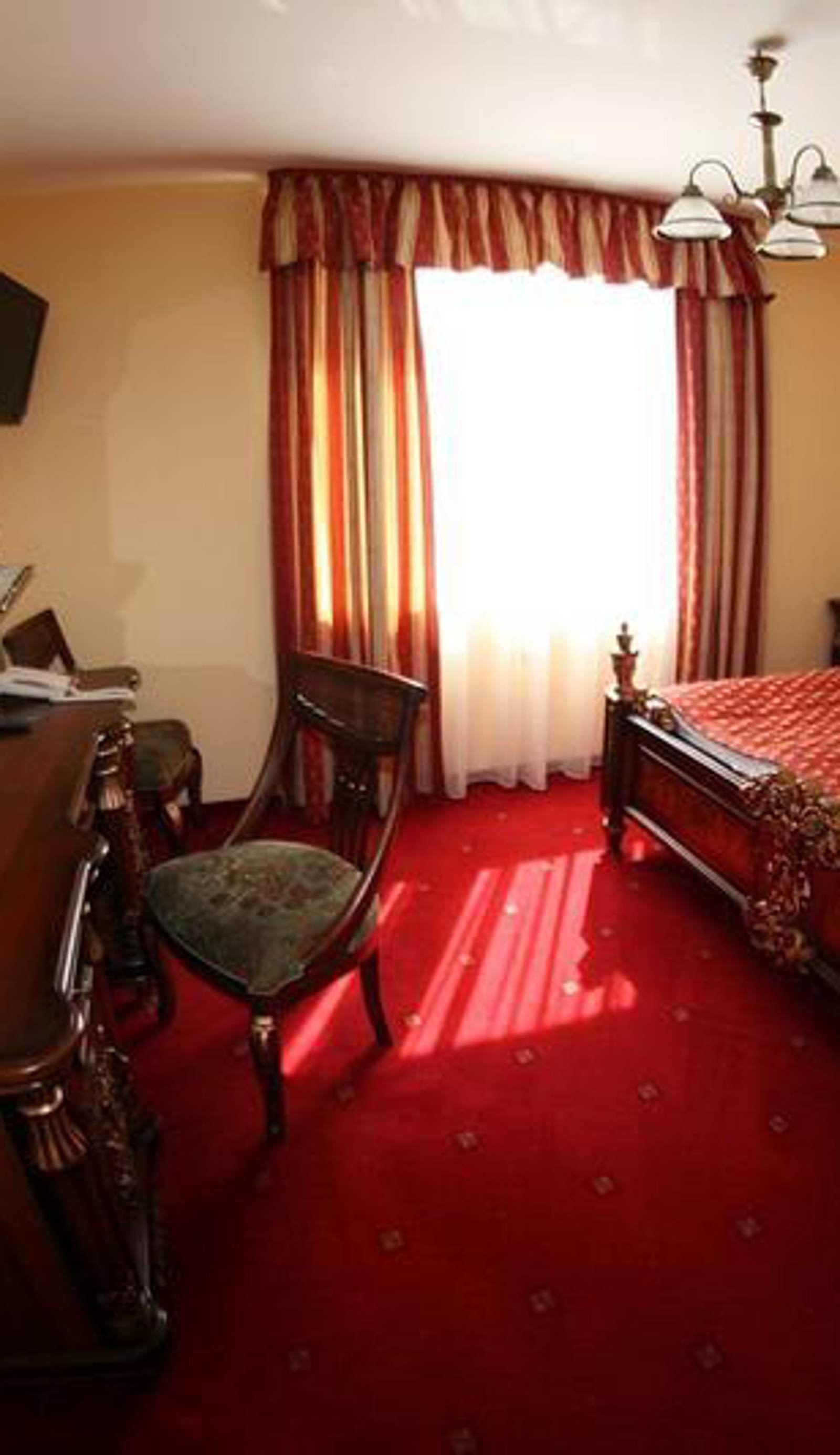 Hotel Daisy Superior