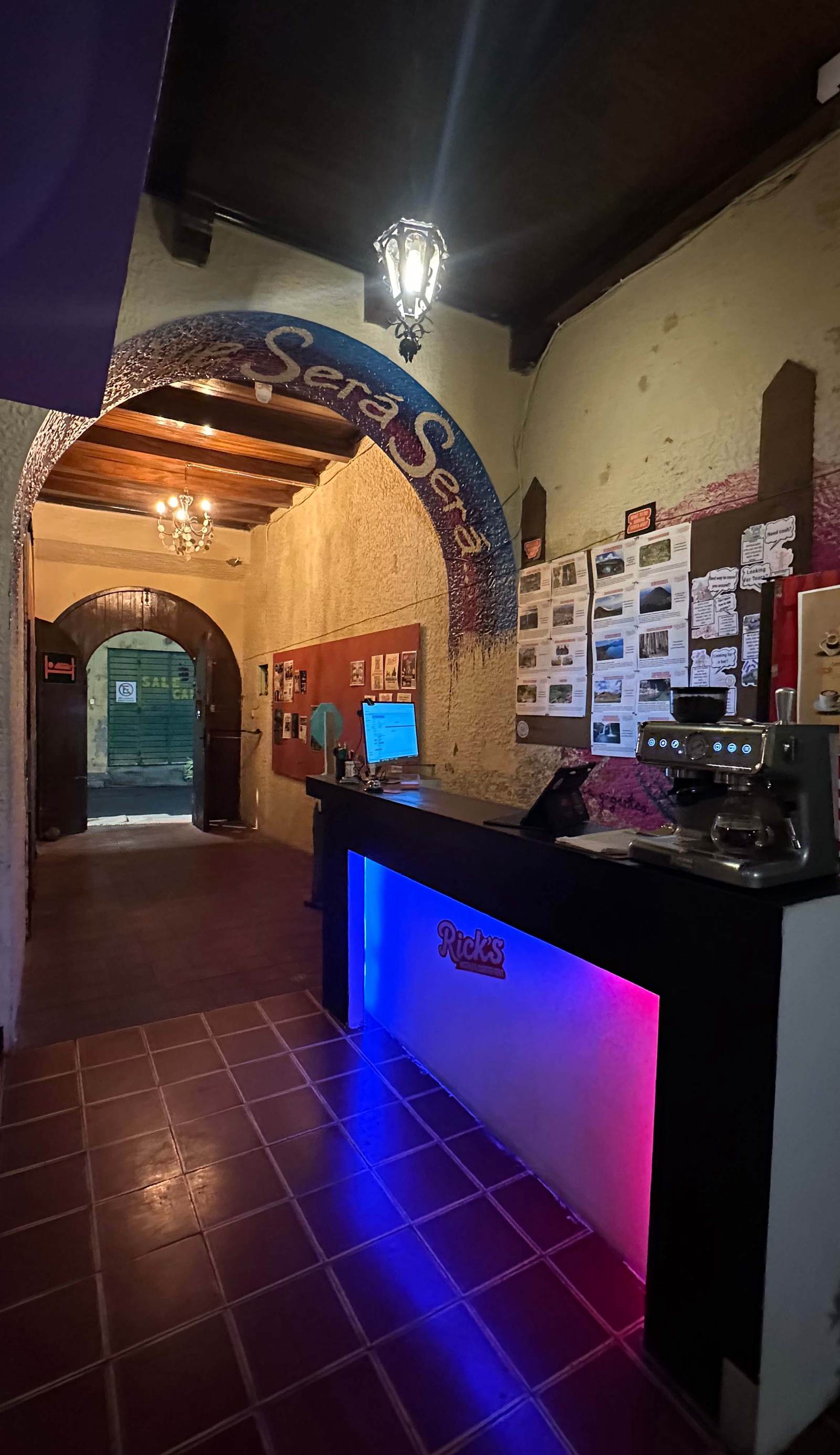 Ricks Hostel Santa Ana