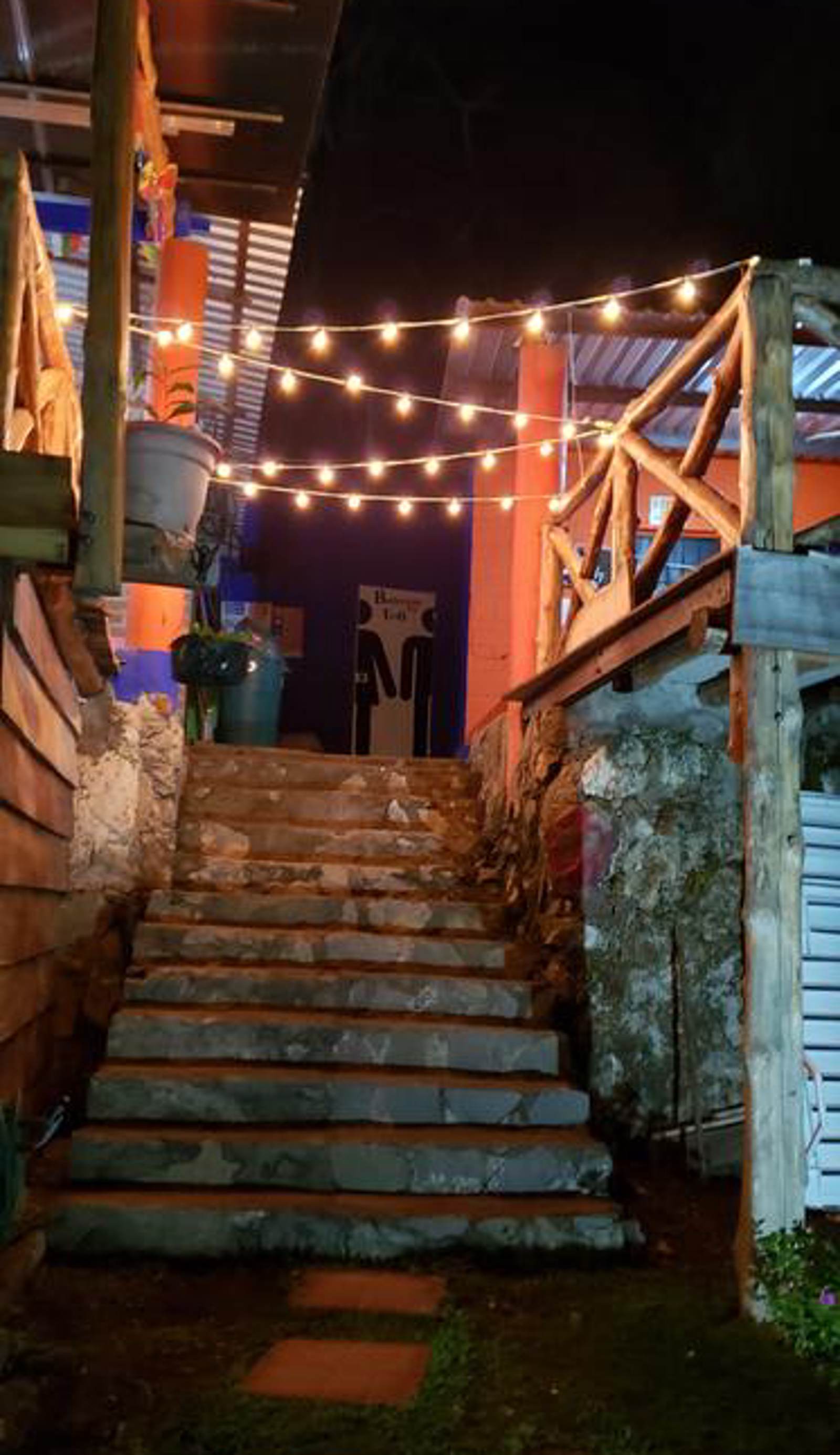 Captain Morgan Hostel Lake Coatepeque