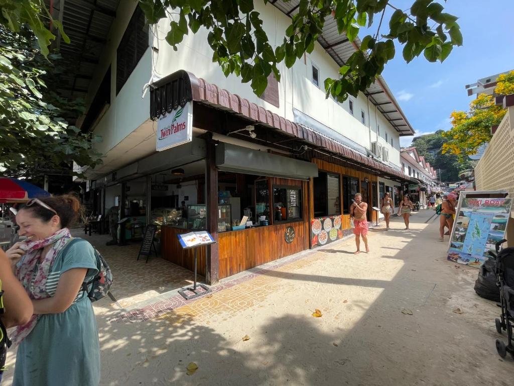 Twin Palms Hostel