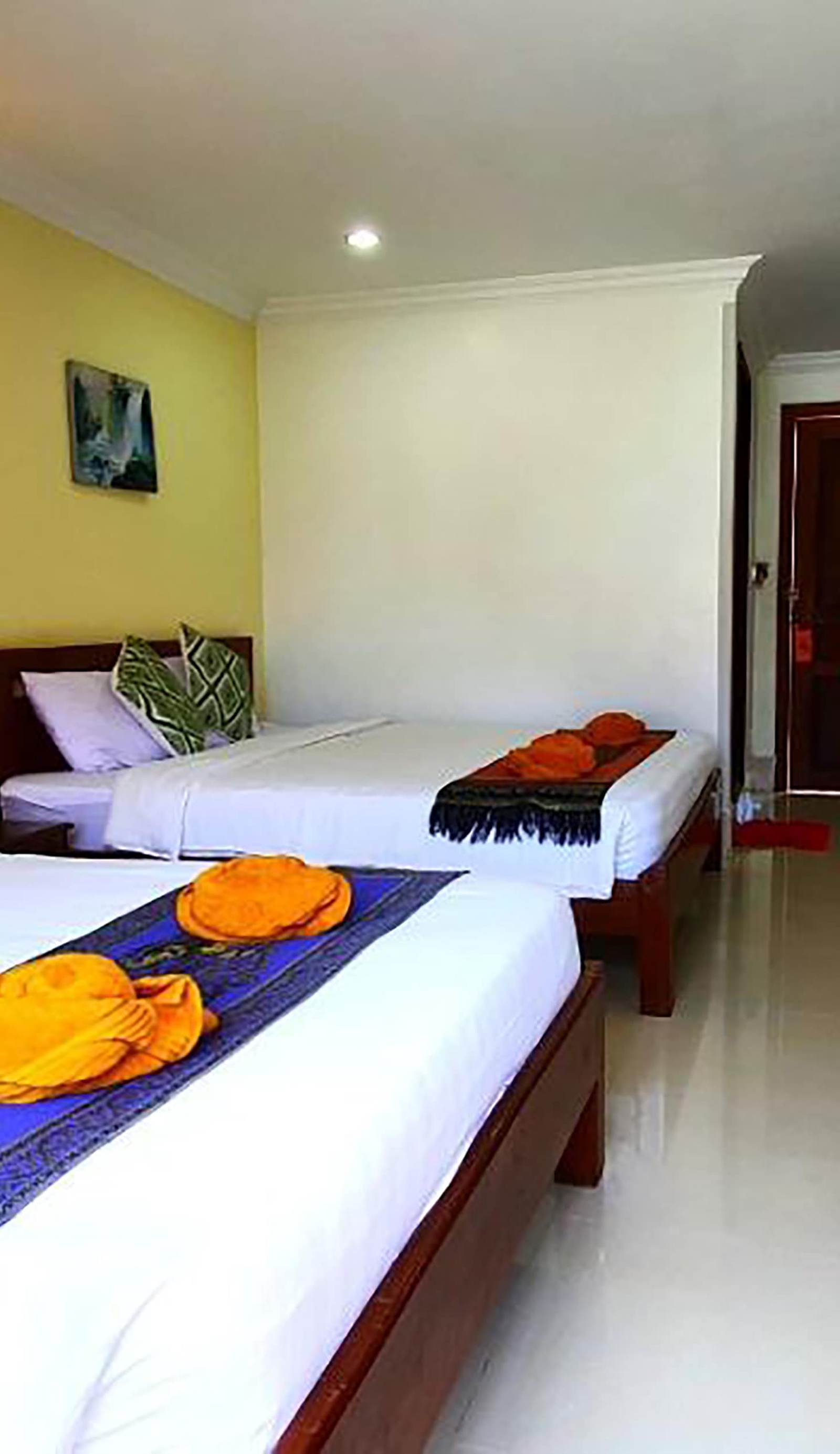 Nary Villa