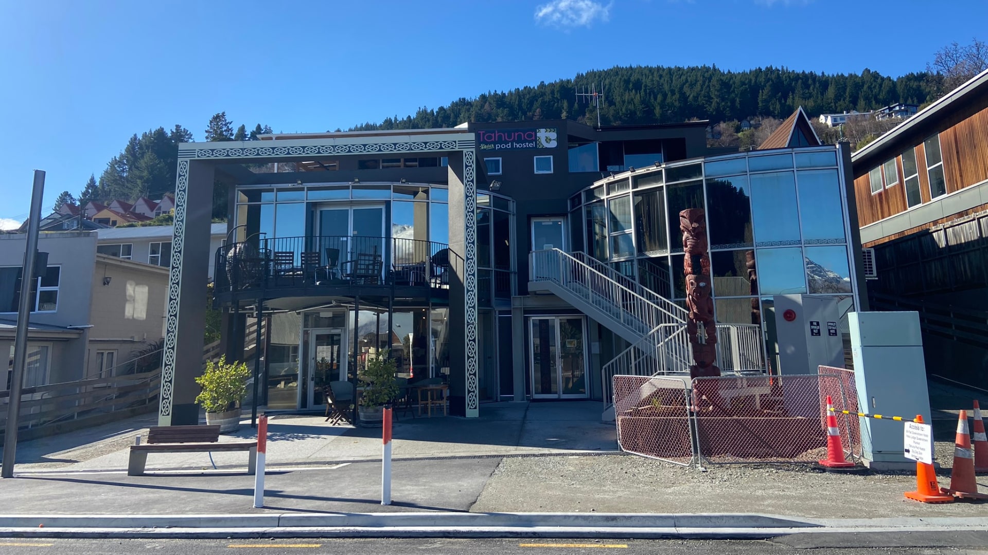 Tahuna Pod Hostel