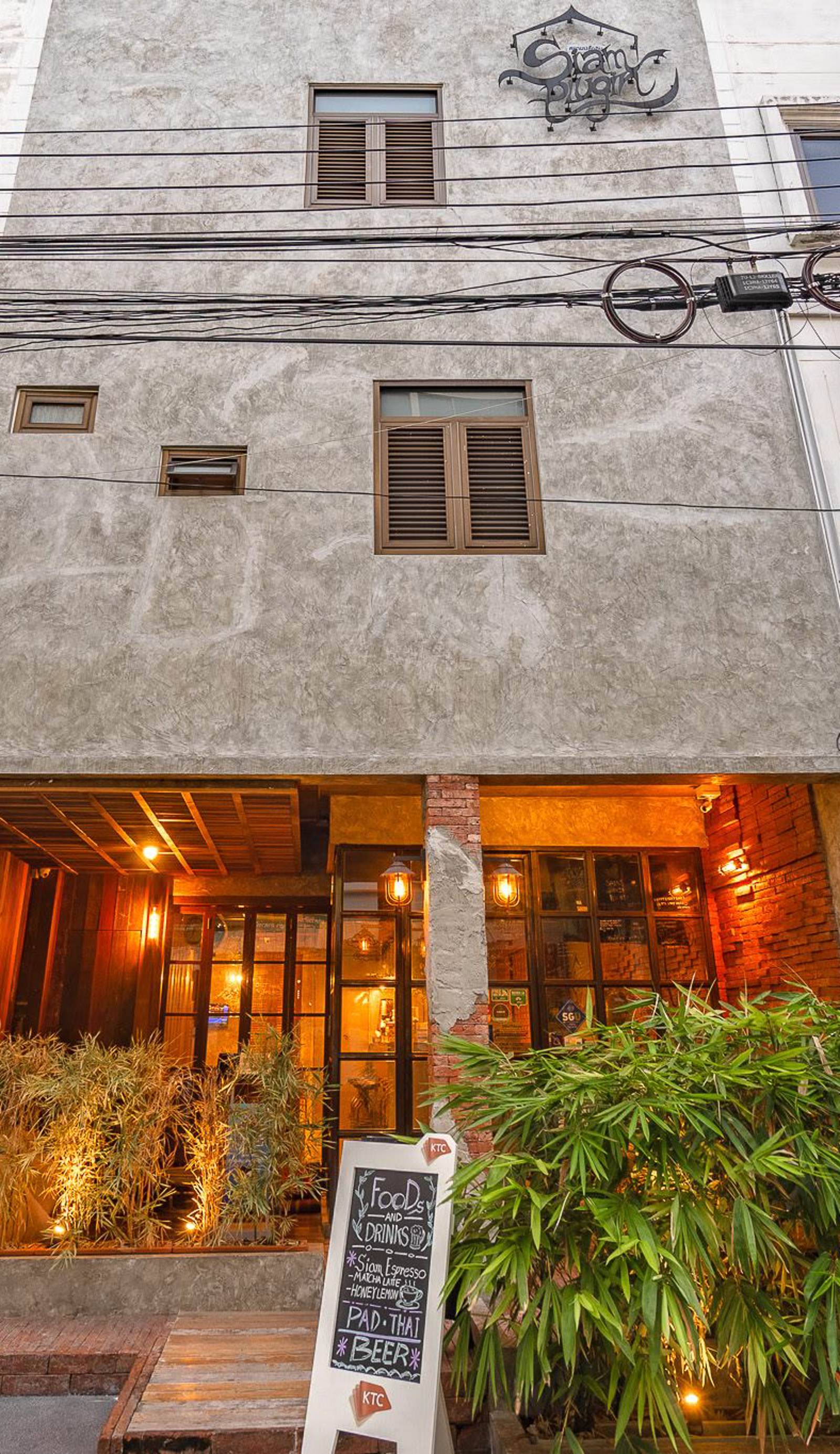 Siam Plug In Hostel