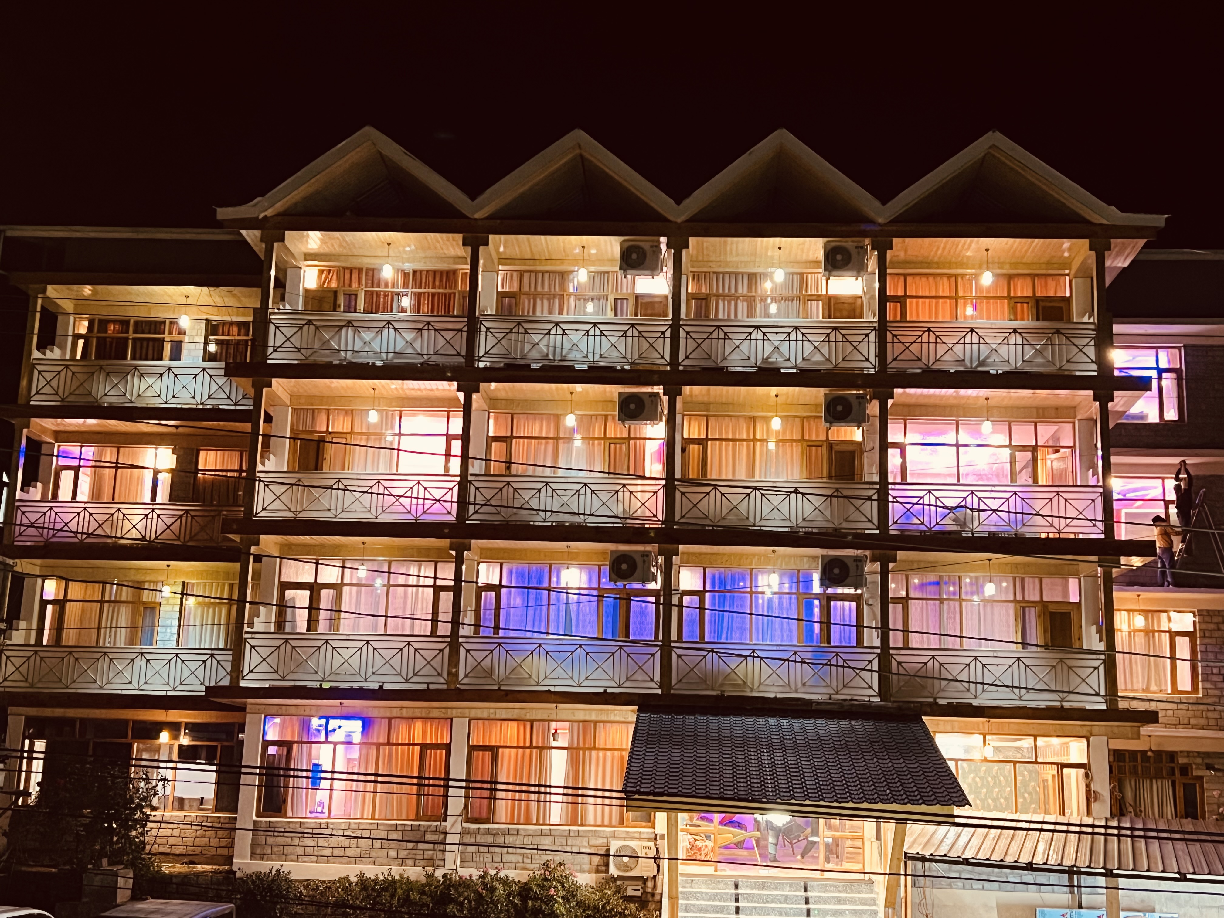 Hill River Resort By West Western
