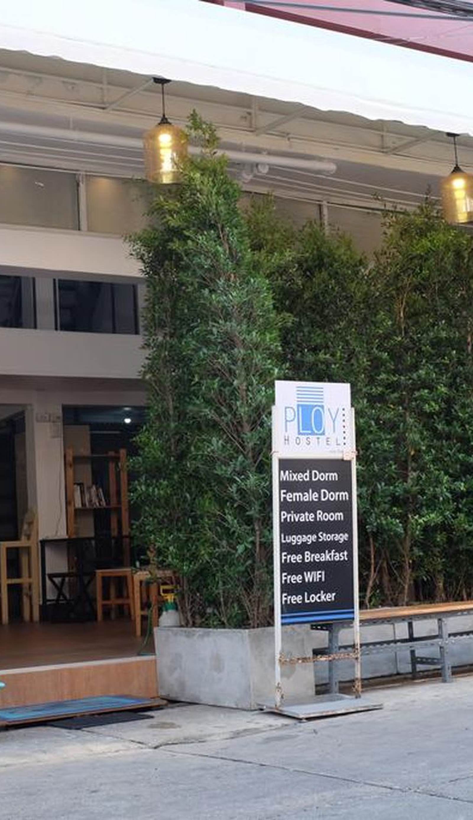Ploy Hostel