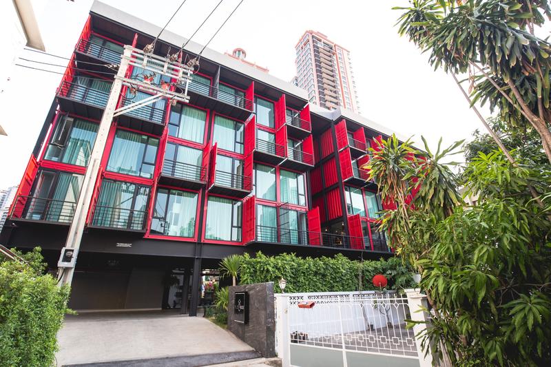 Sleep Box Sukhumvit 22