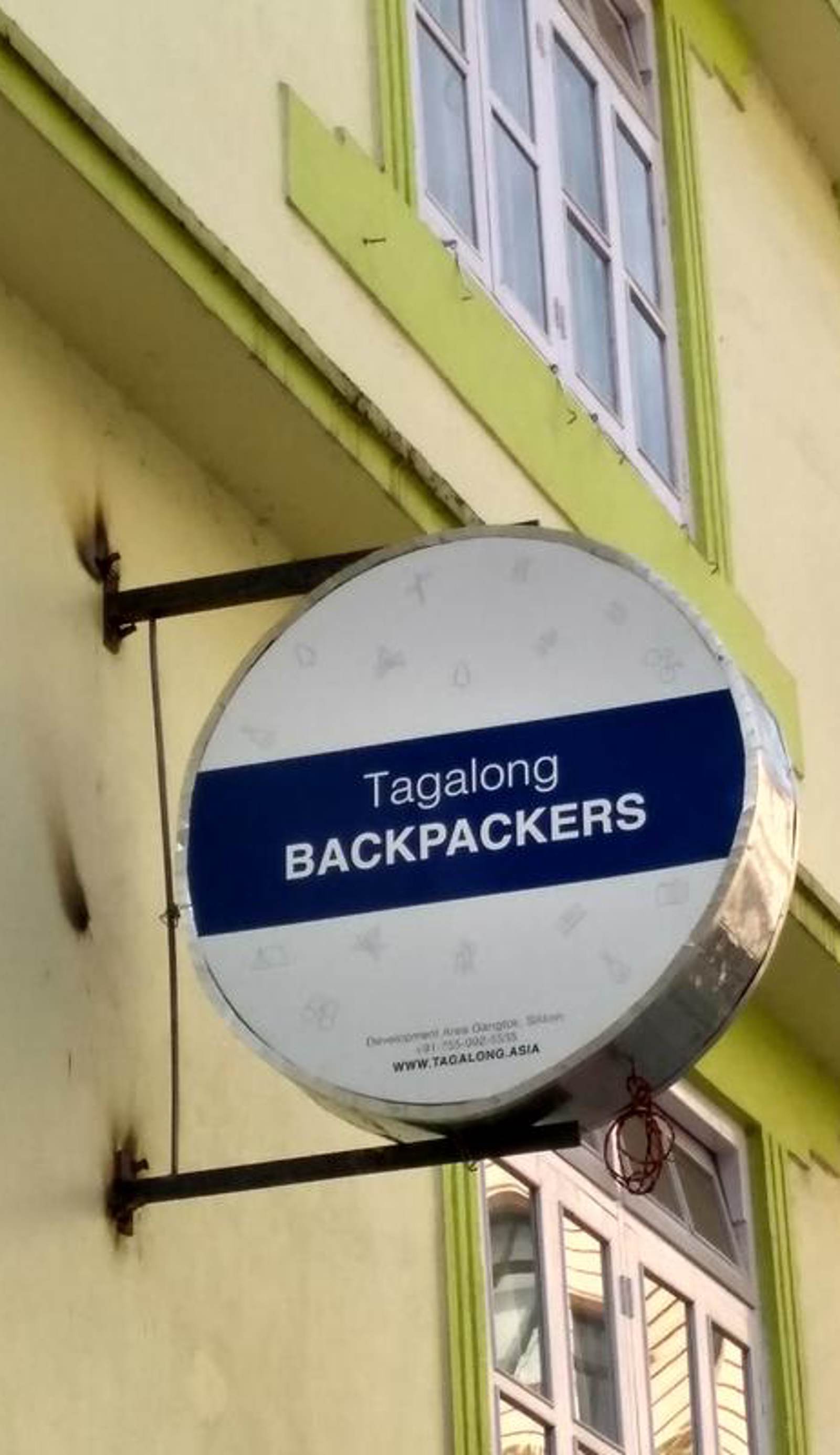 Tag Along Backpackers