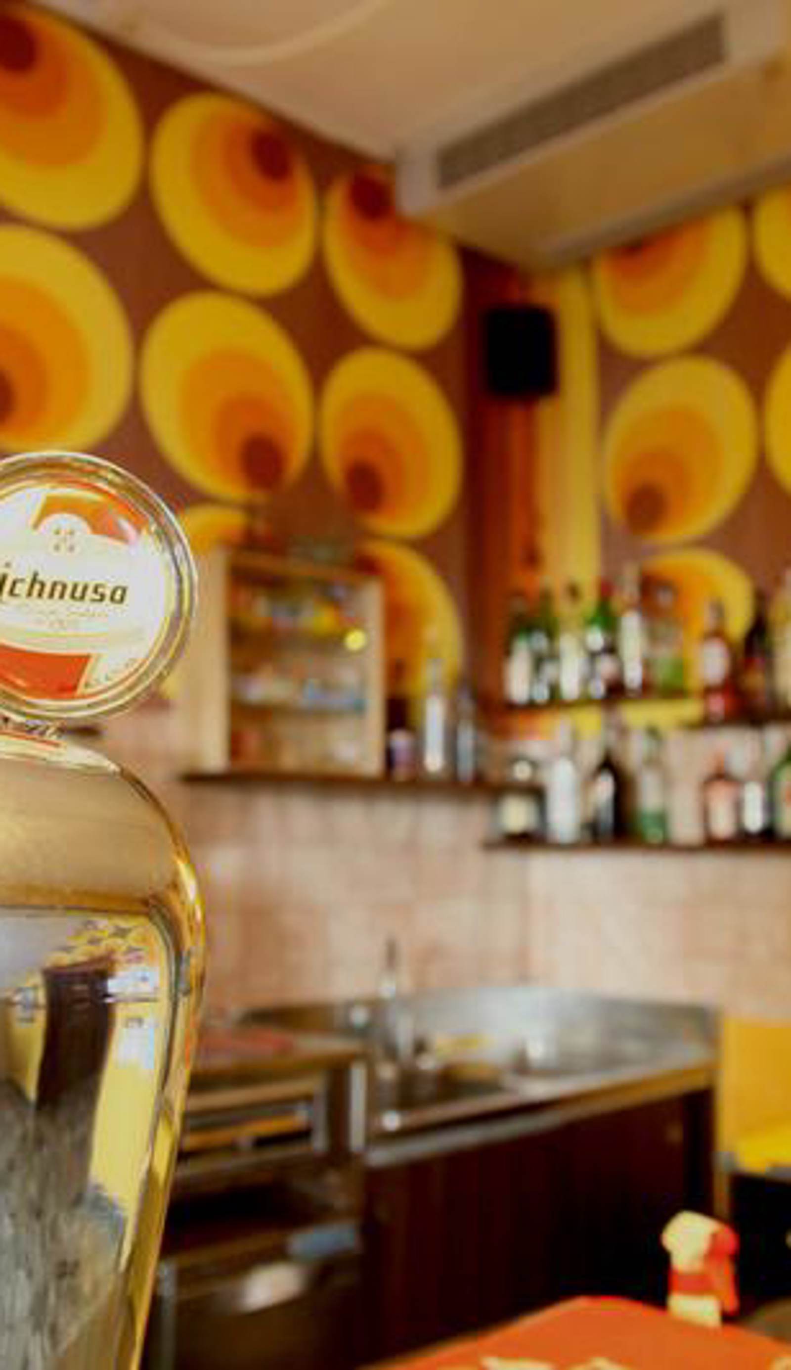 Sunflower City Student Hostel & Bar