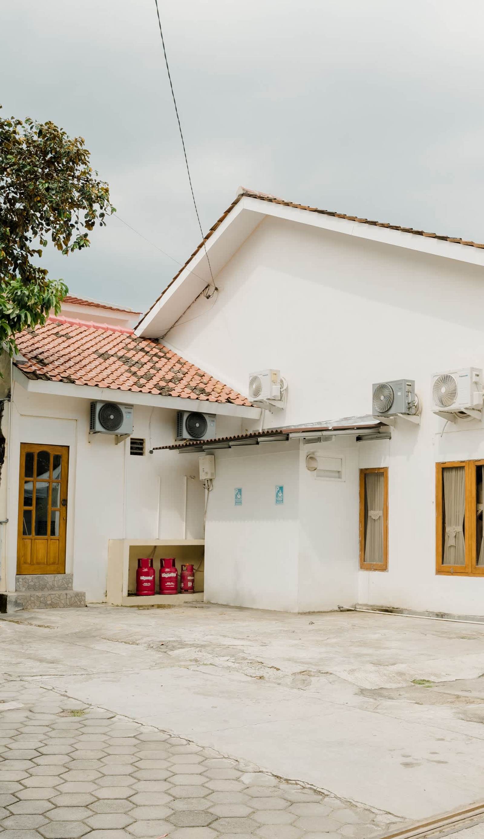OtU By OstiC House