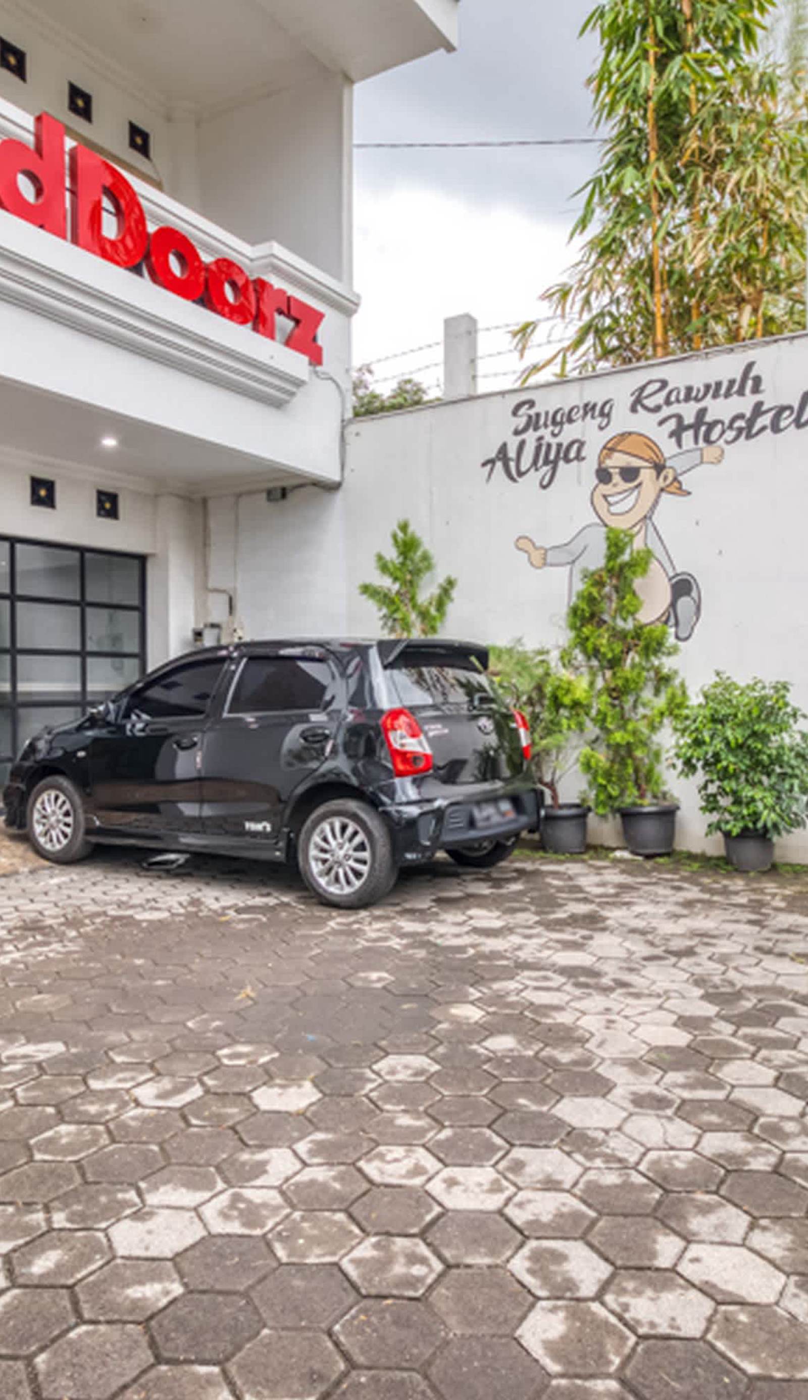 RedDoorz Hostel near Stadion Mandala Krida Yogya