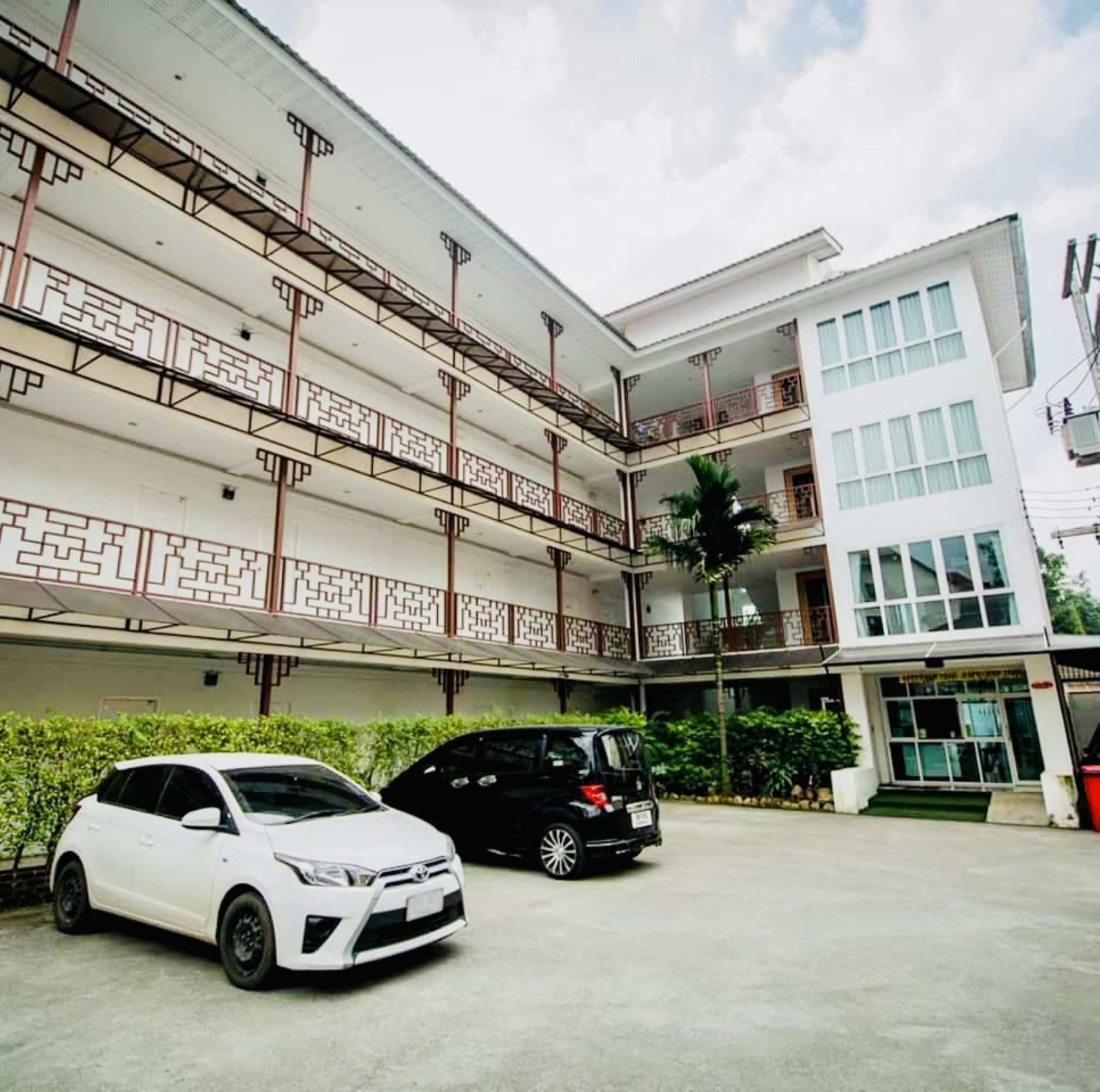 Inn Kham Apartment