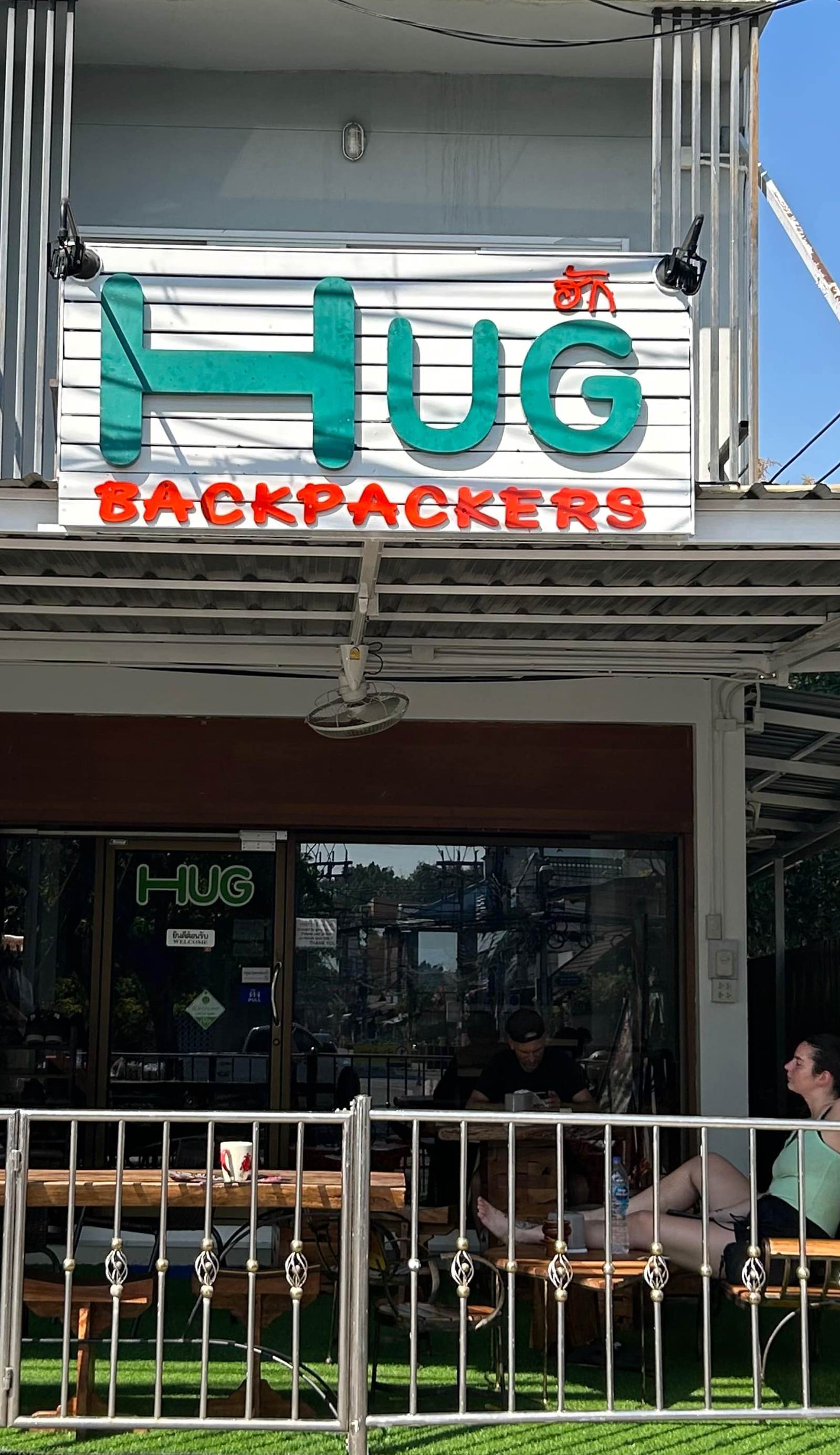Hug Backpackers