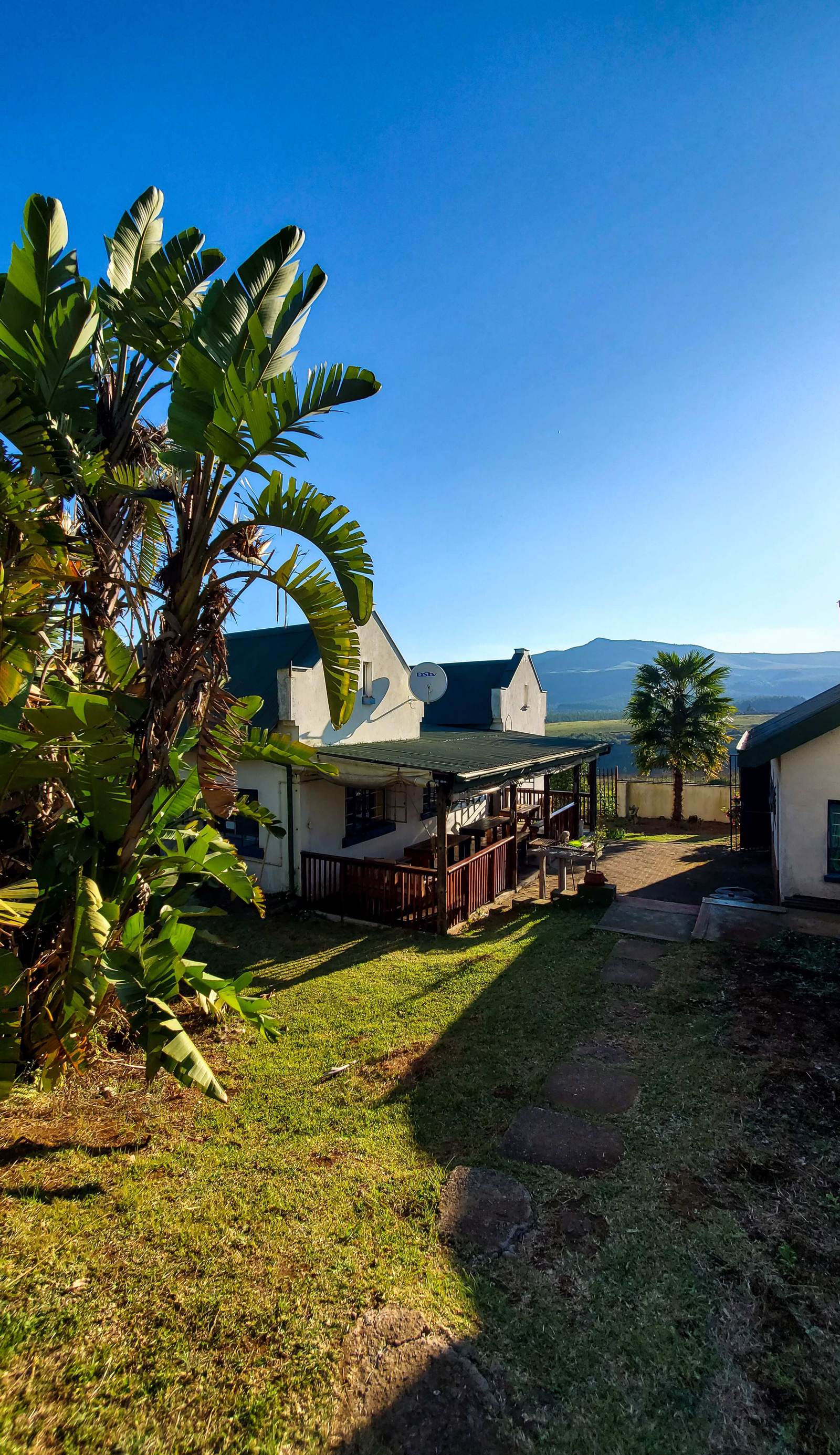 Valley View Backpackers