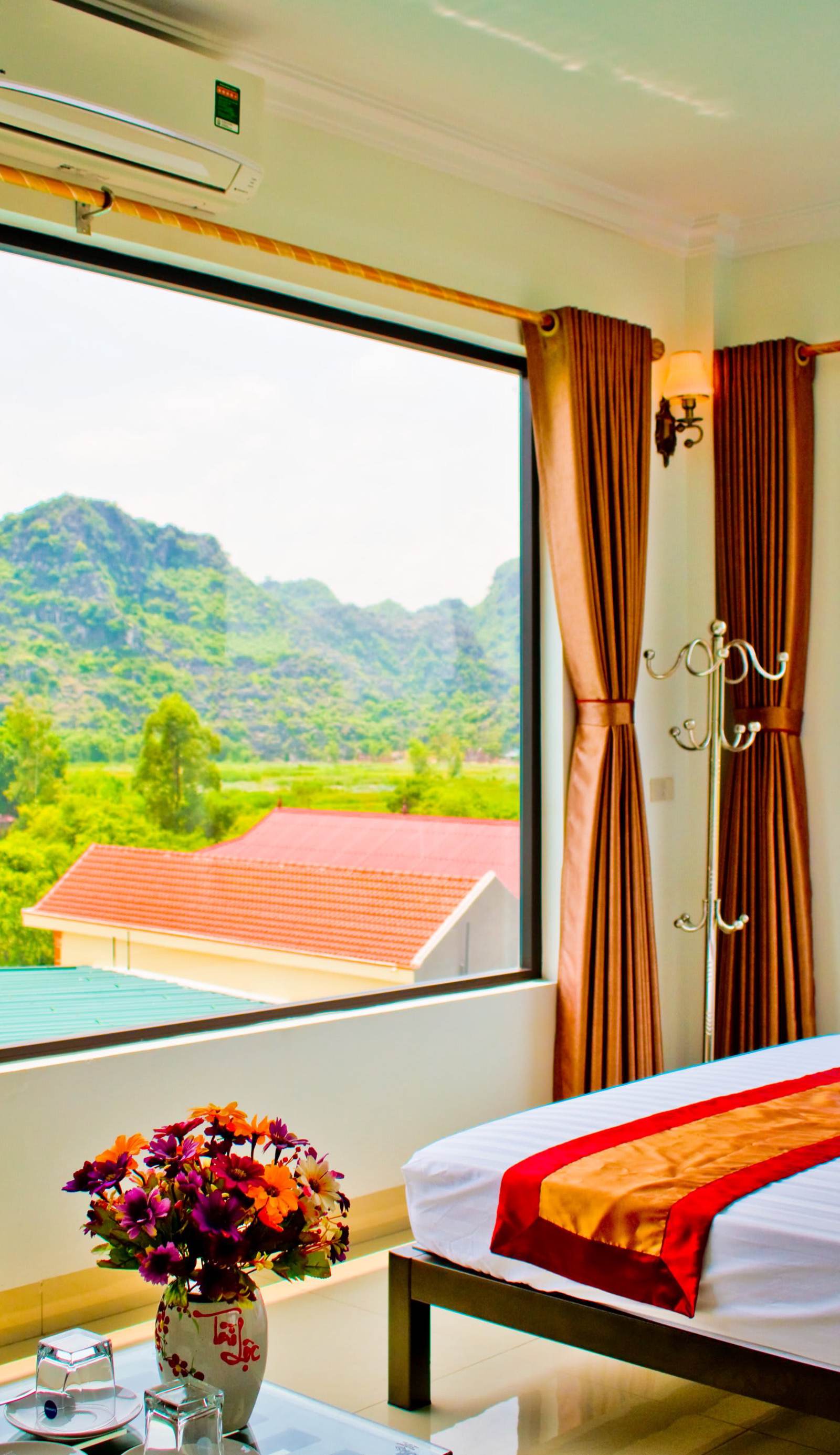 Trang An Mountain View Homestay