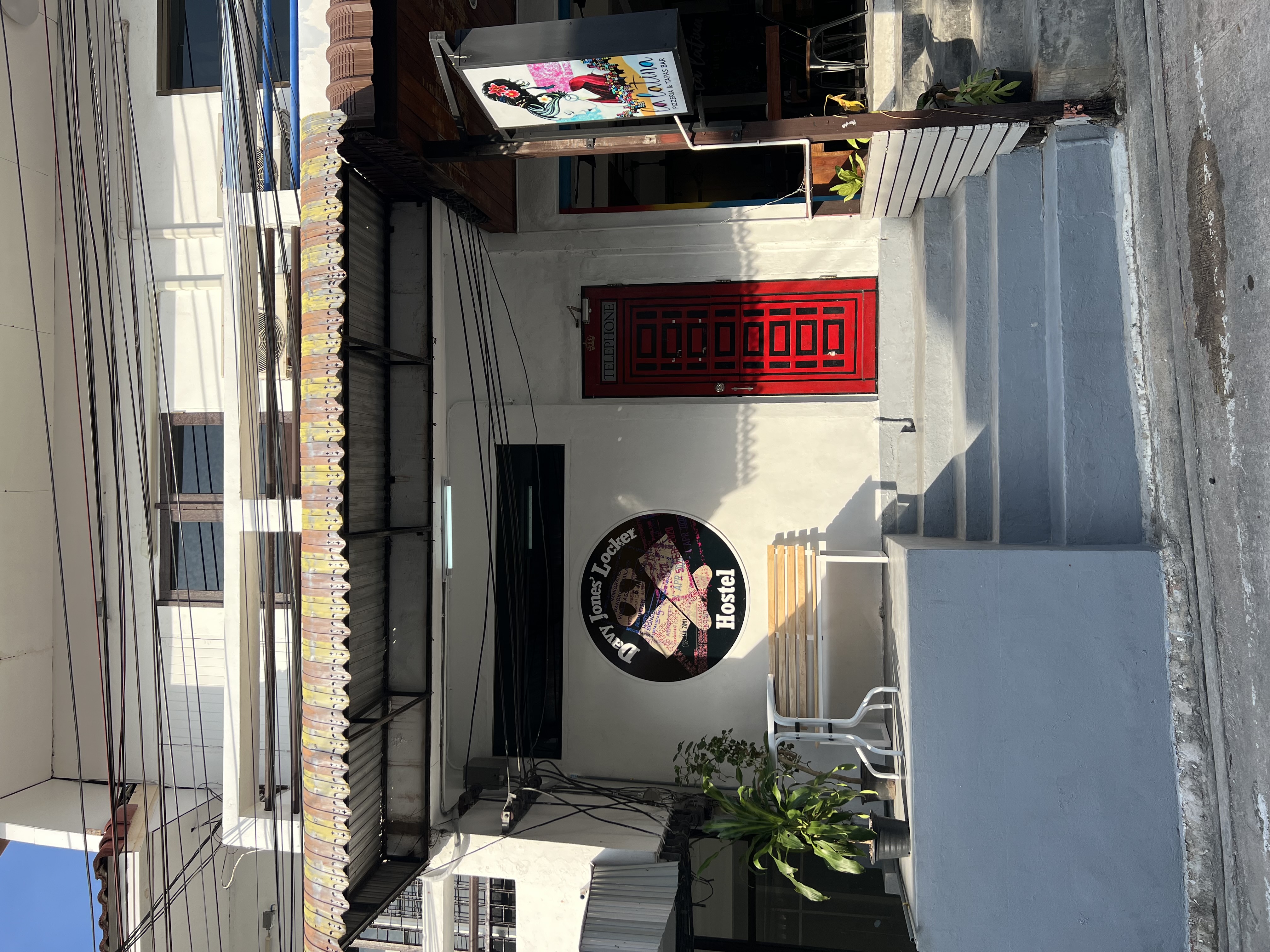 DJL Diving and Hostel