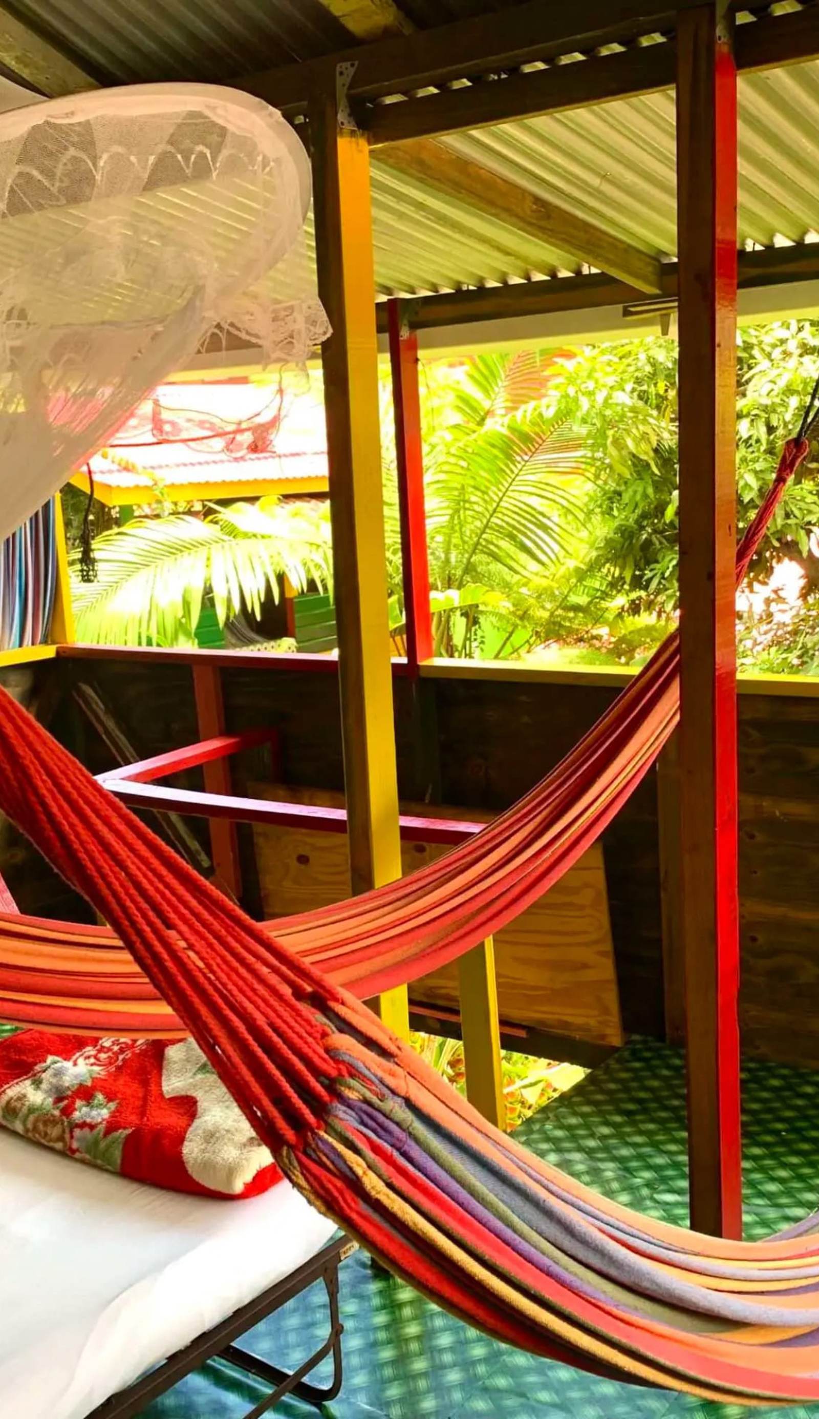 Le Petit Paradis