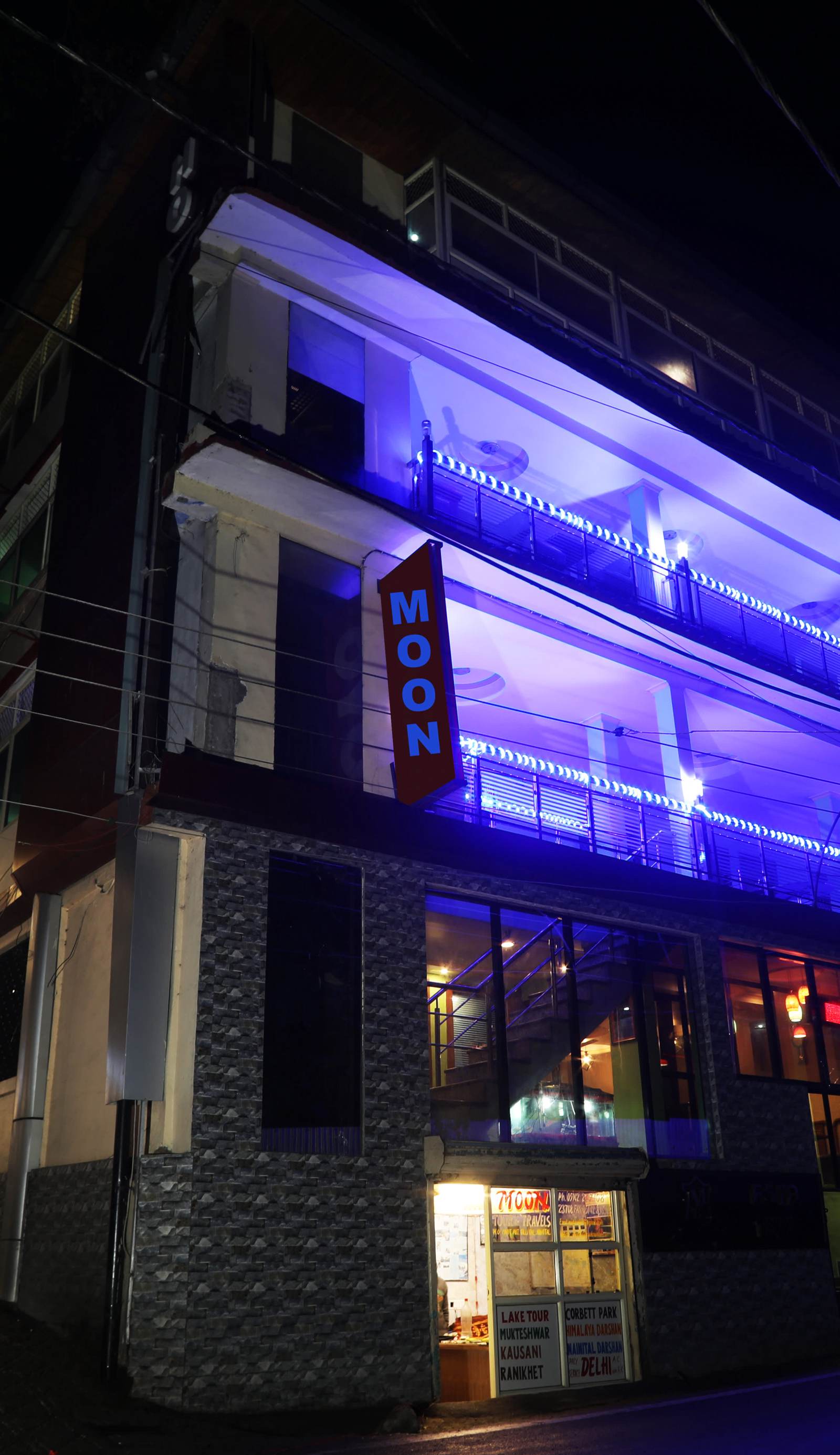 Hotel Moon