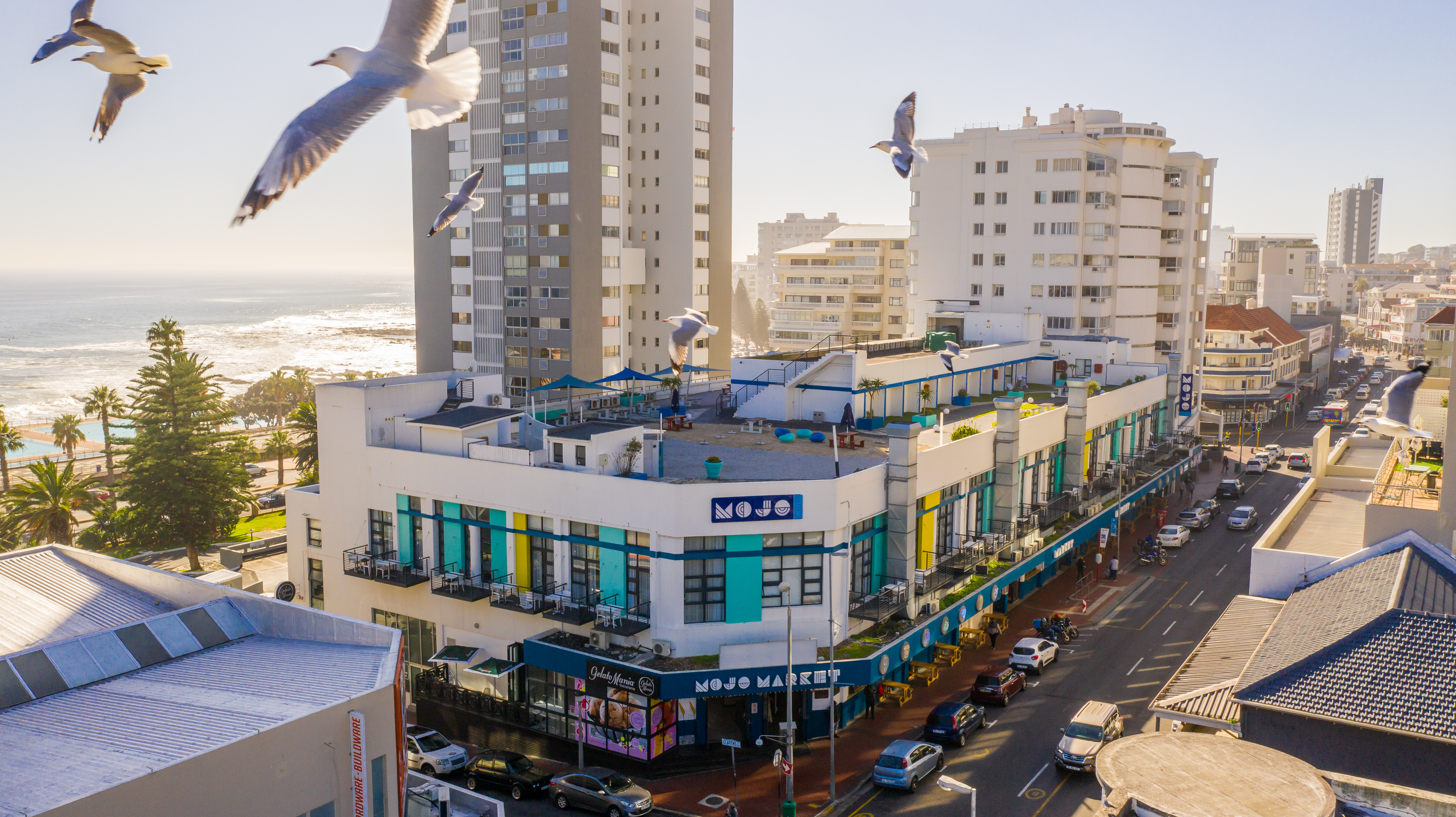 Mojo Hostel & Market