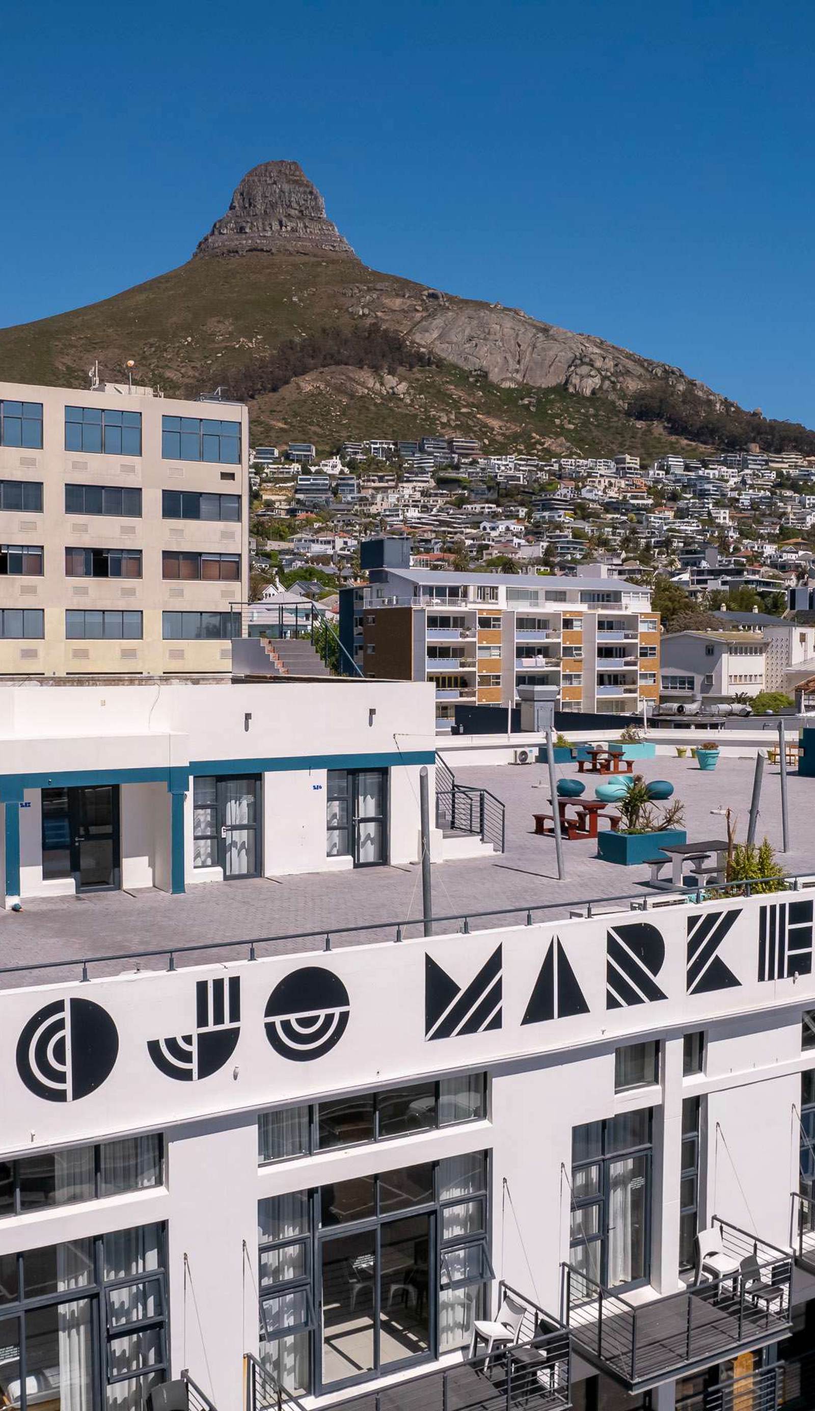 Mojo Hostel & Market