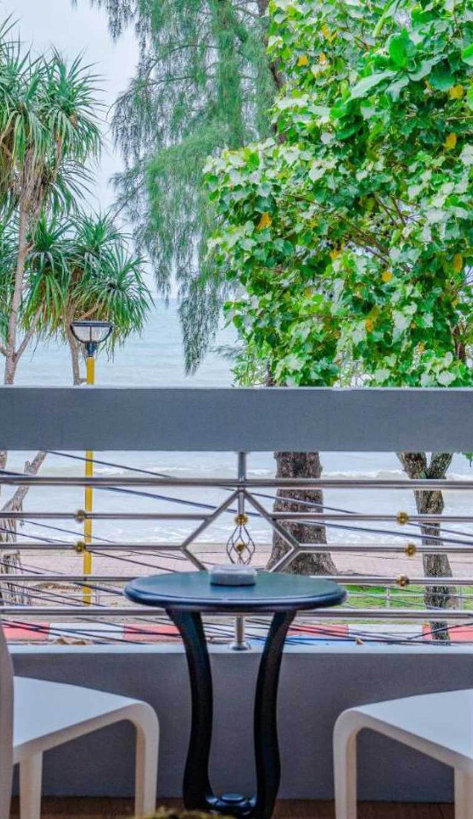 Base Ao Nang Beachfront by Nomads