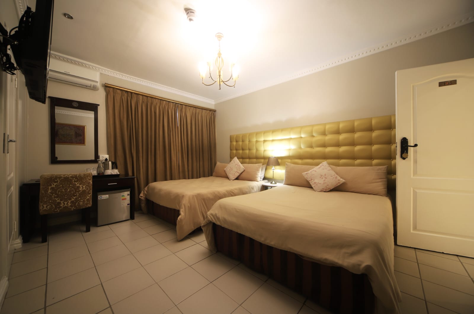 Savoy Lodge