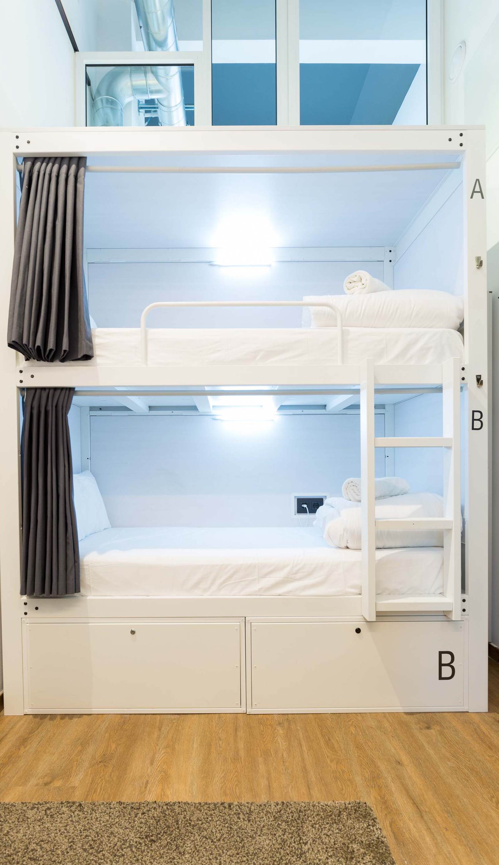Barcelona Airport Airhostel