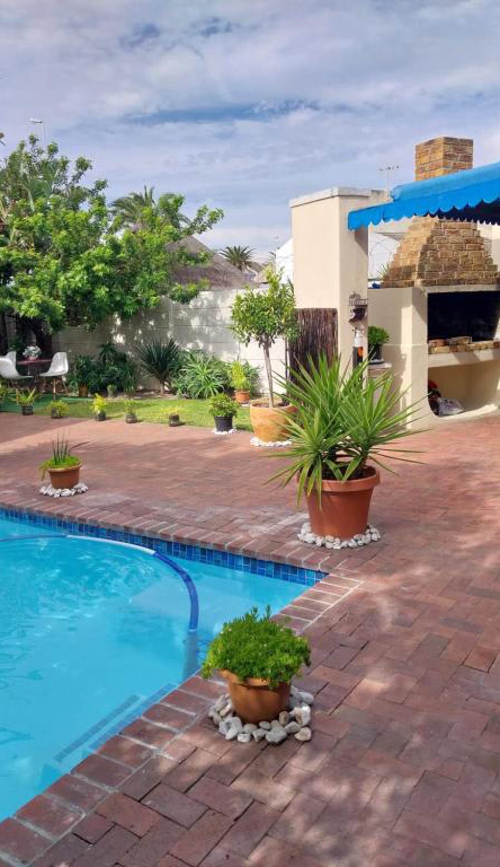 Serenity Shores Backpackers