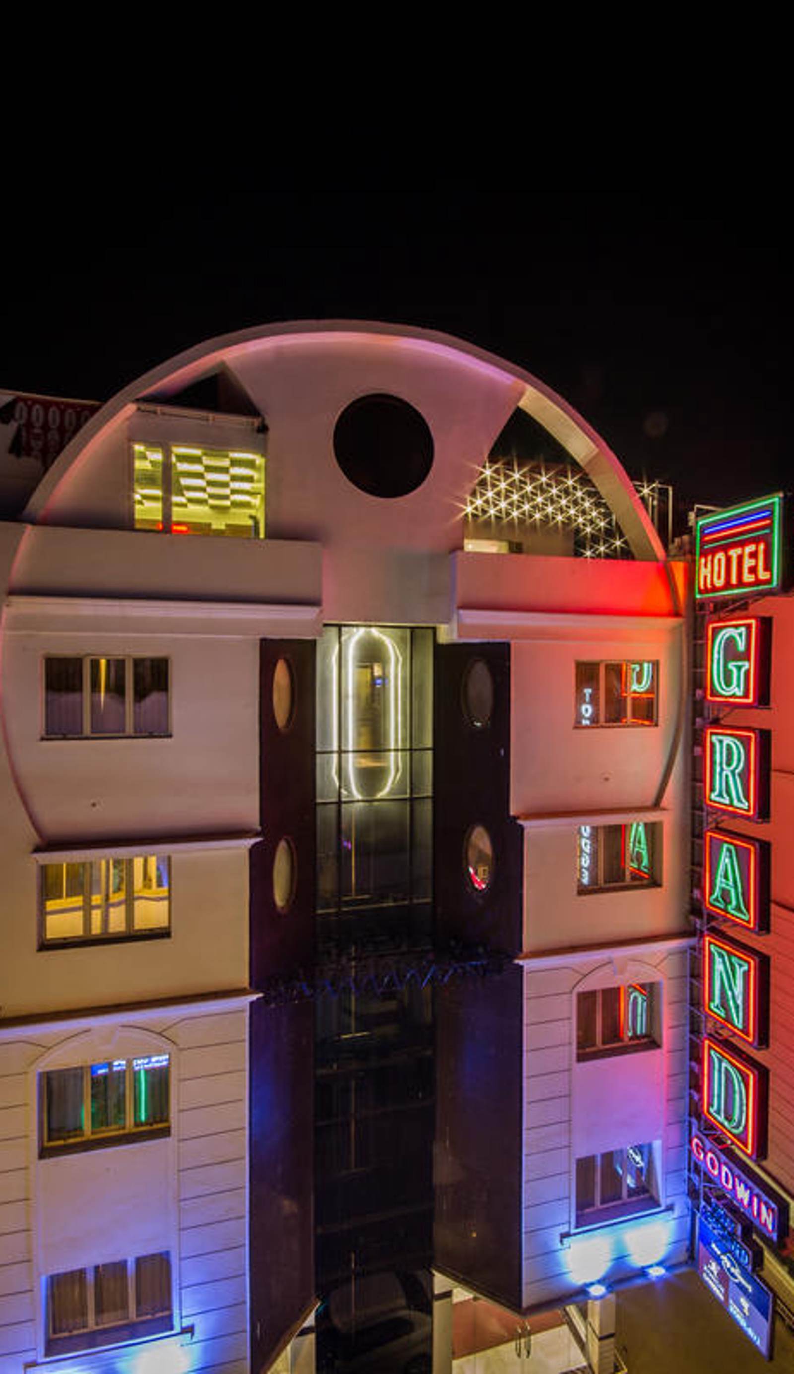 Hotel Grand Godwin