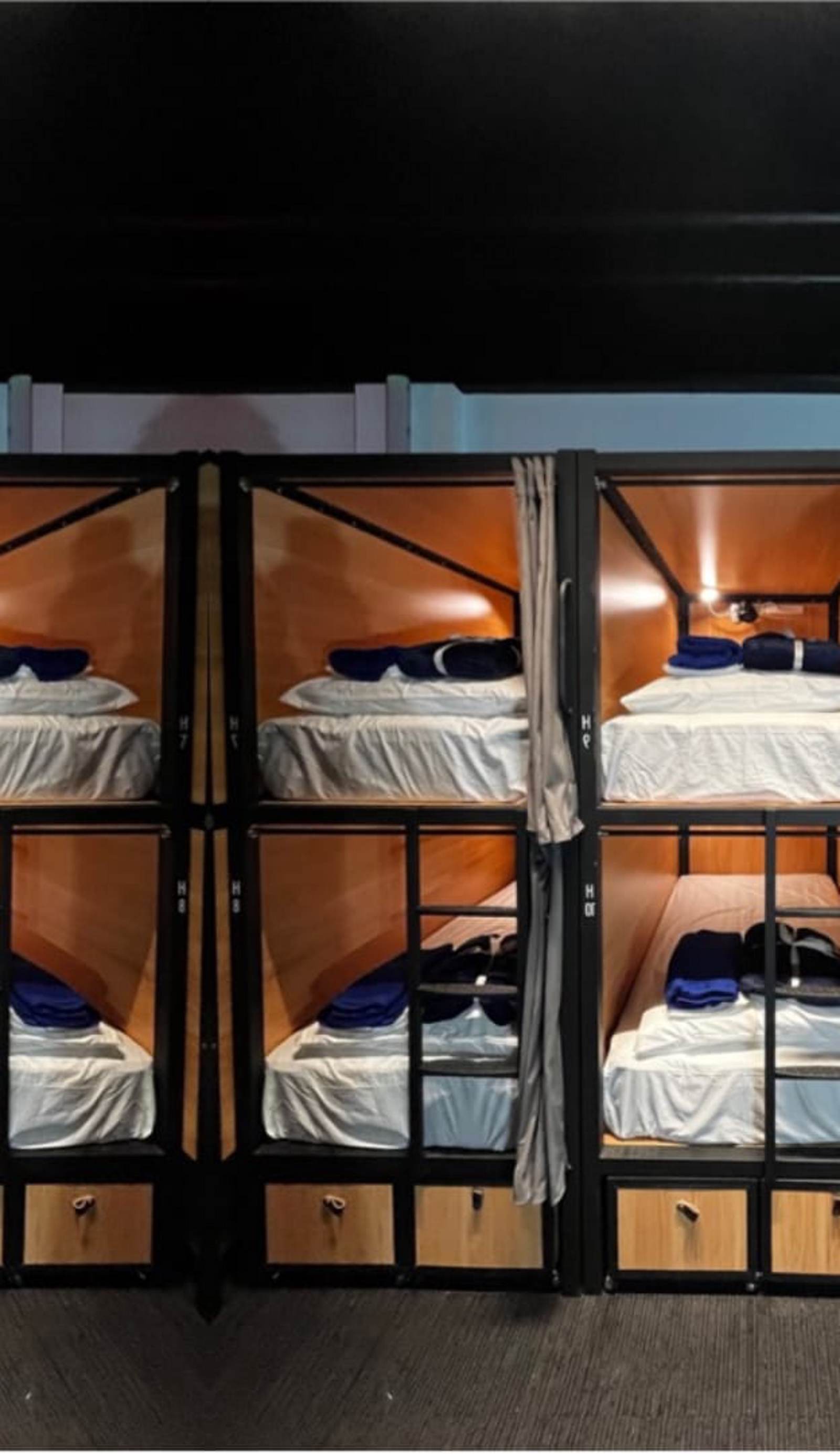 Capsuleaccom Hostel