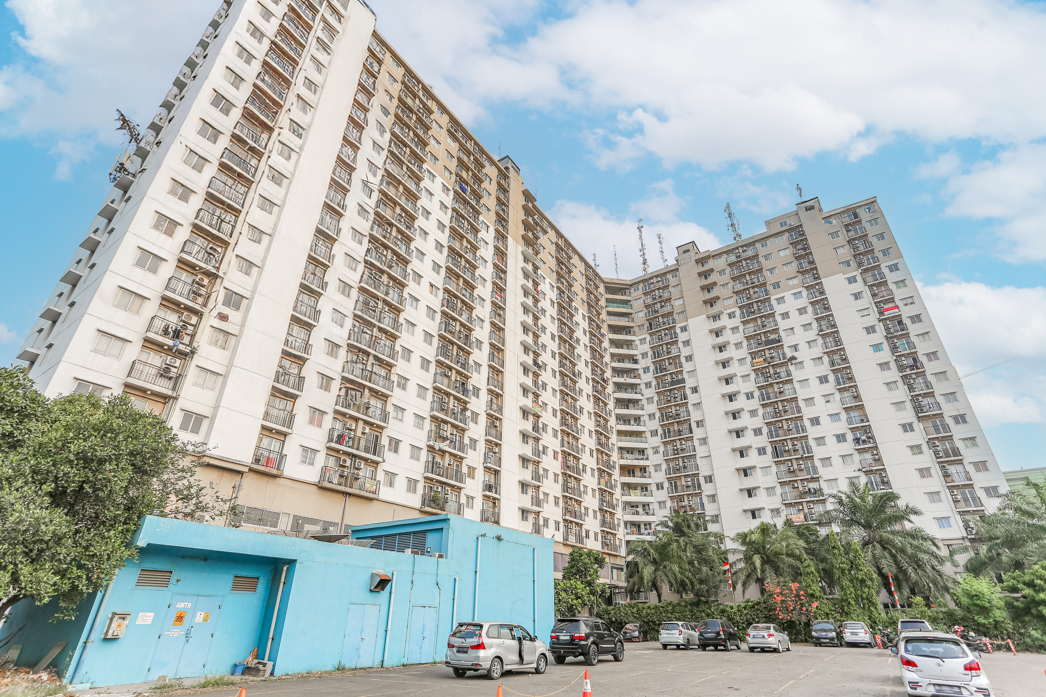 Capital O Apartment Mutiara Bekasi Near Revo Mall