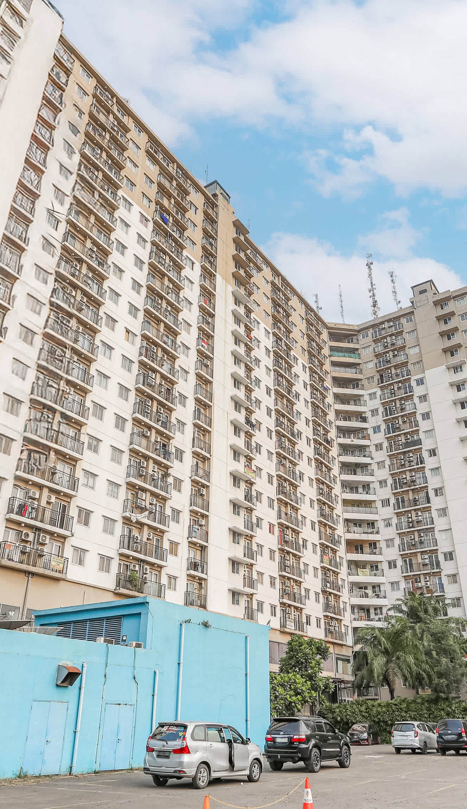 Capital O Apartment Mutiara Bekasi Near Revo Mall