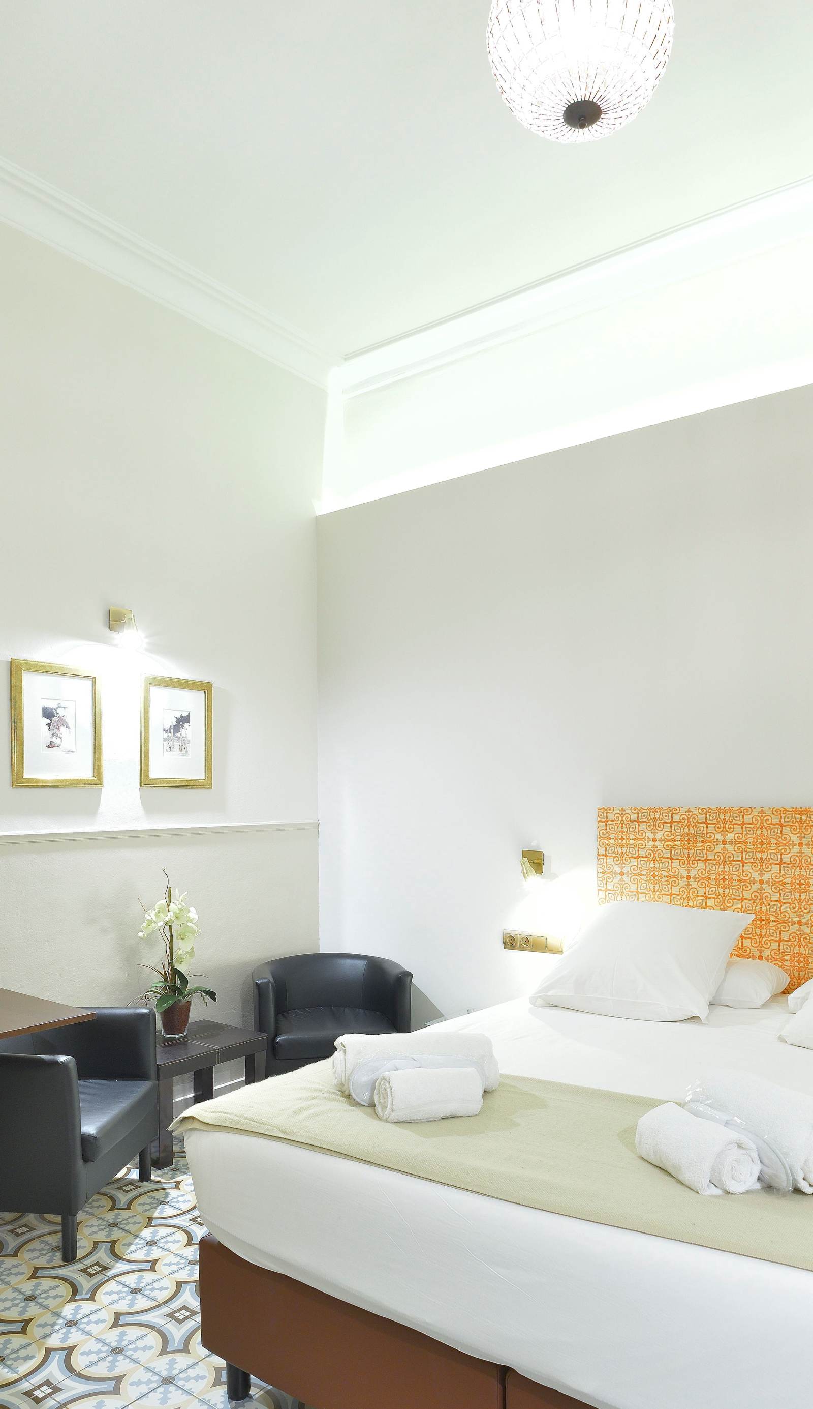 Mihlton Barcelona Boutique B&B