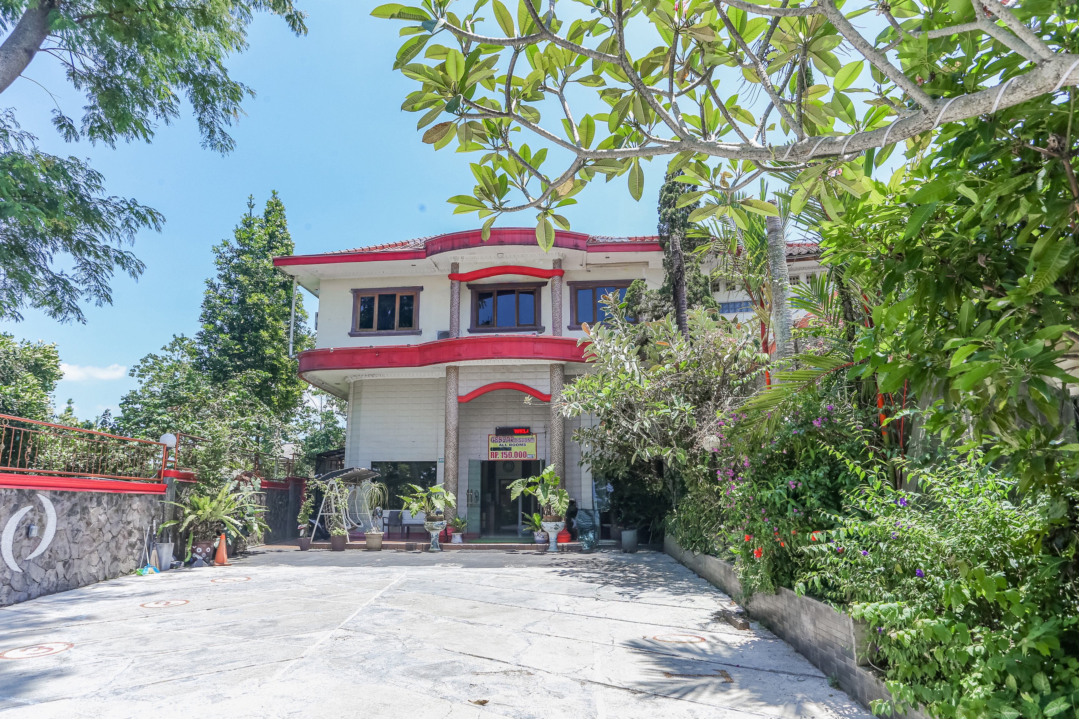 Capital O Hotel Andalus Cibogo Puncak