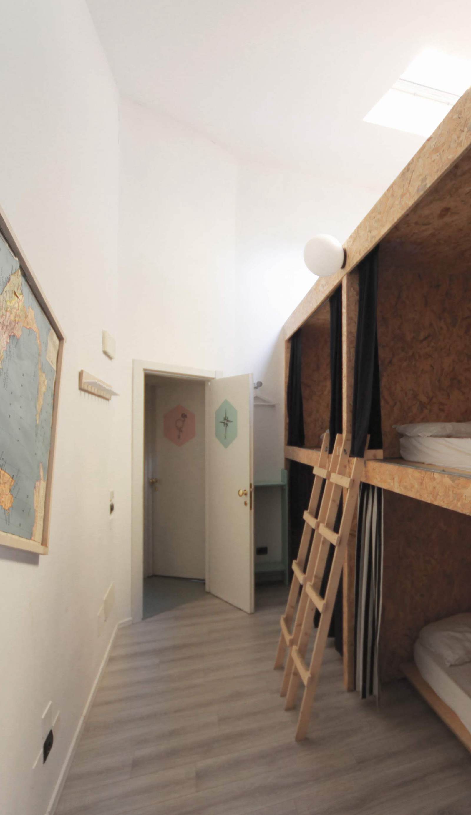 Dopa Hostel