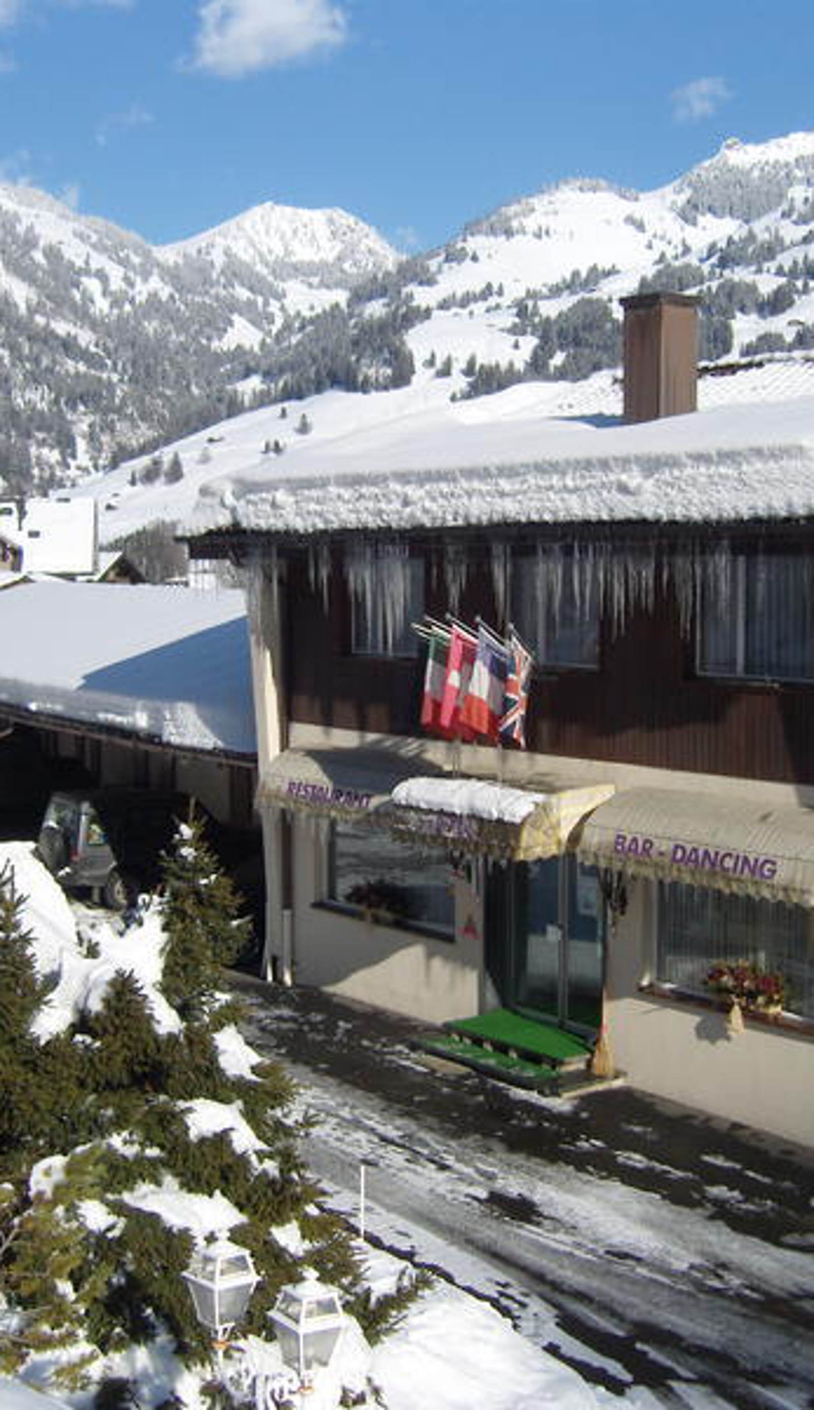 Vista Resort Hostel