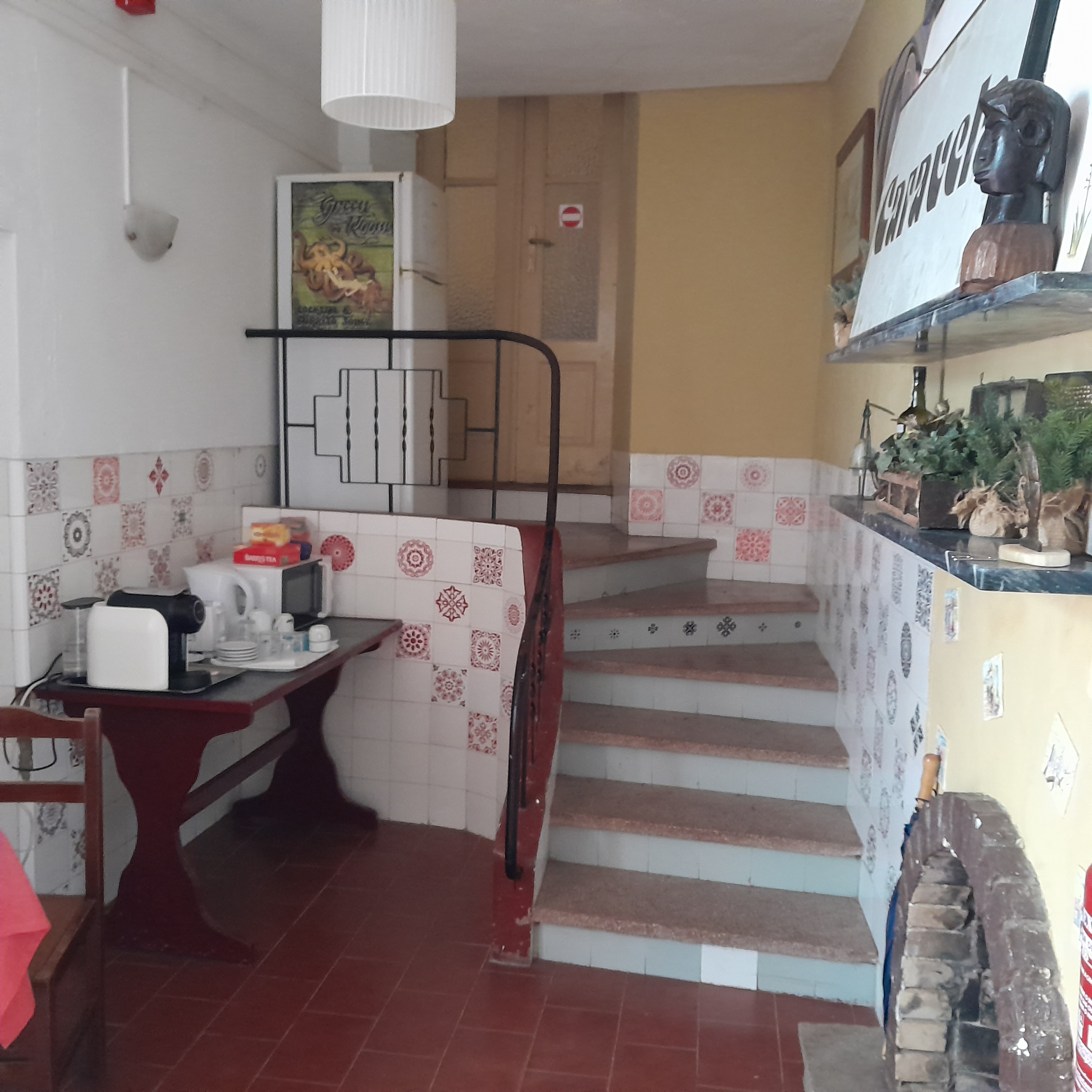 Caravela House