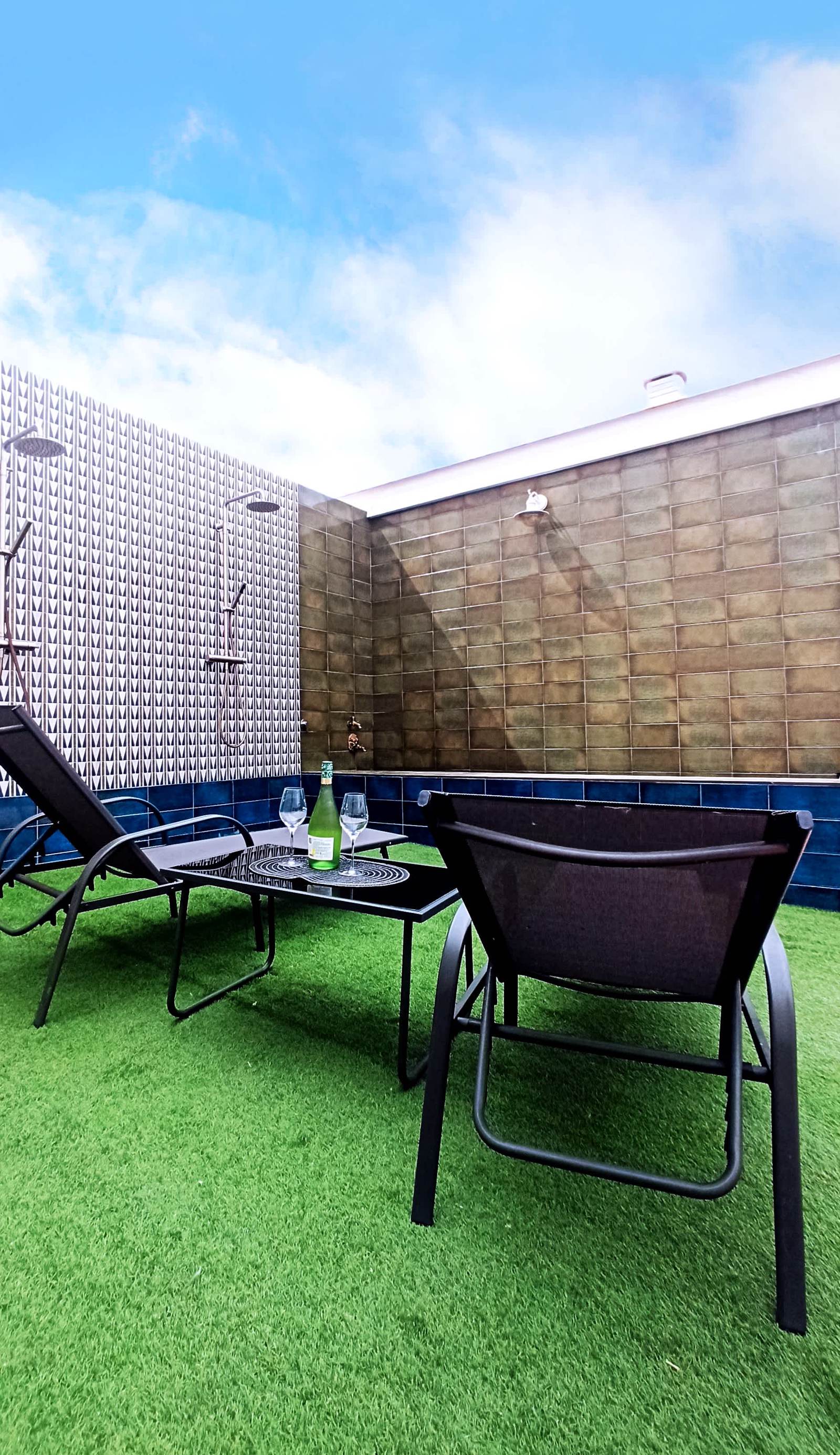 Apartamentos la Higuera by VGH