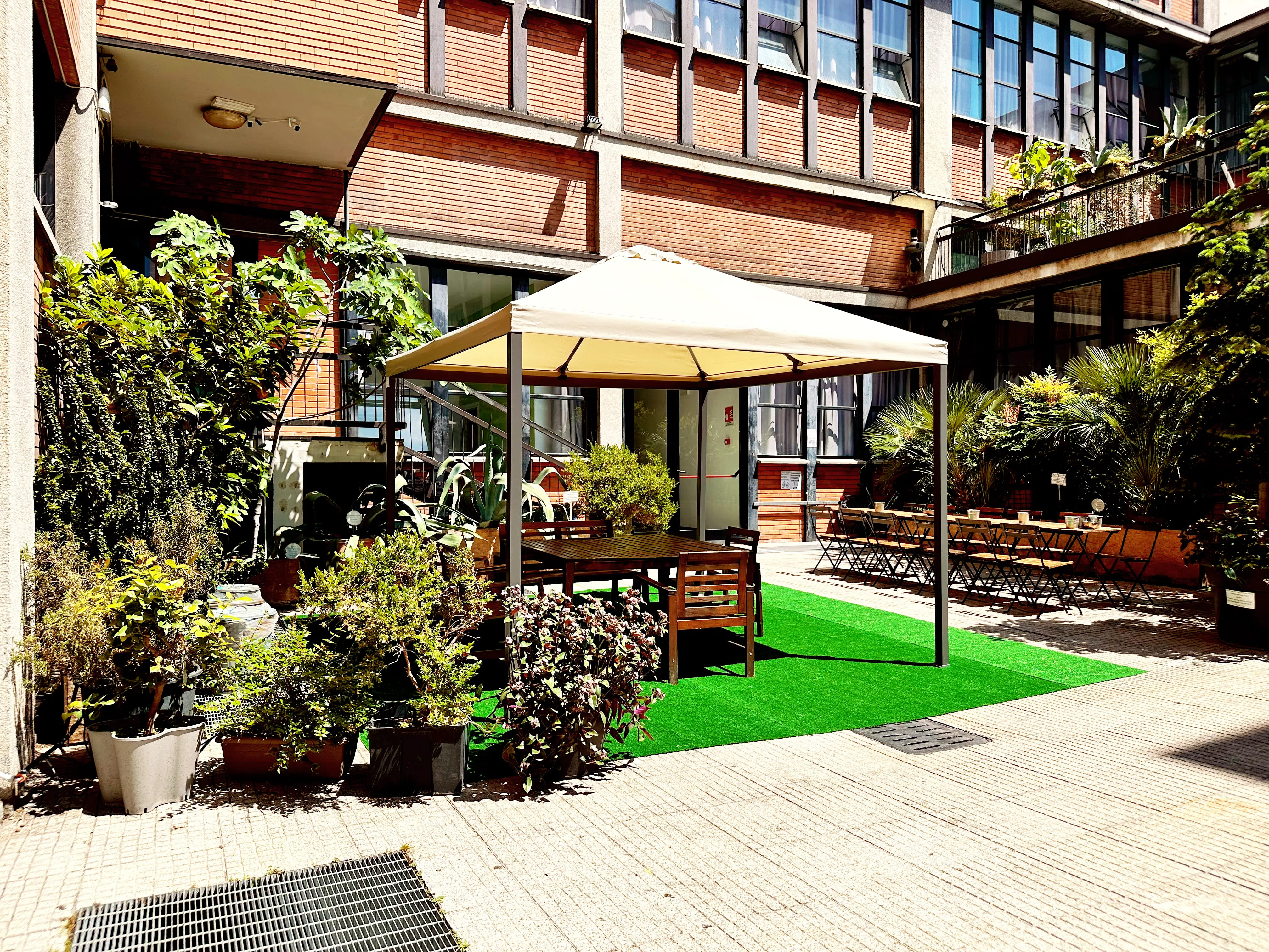 Mio Hostel